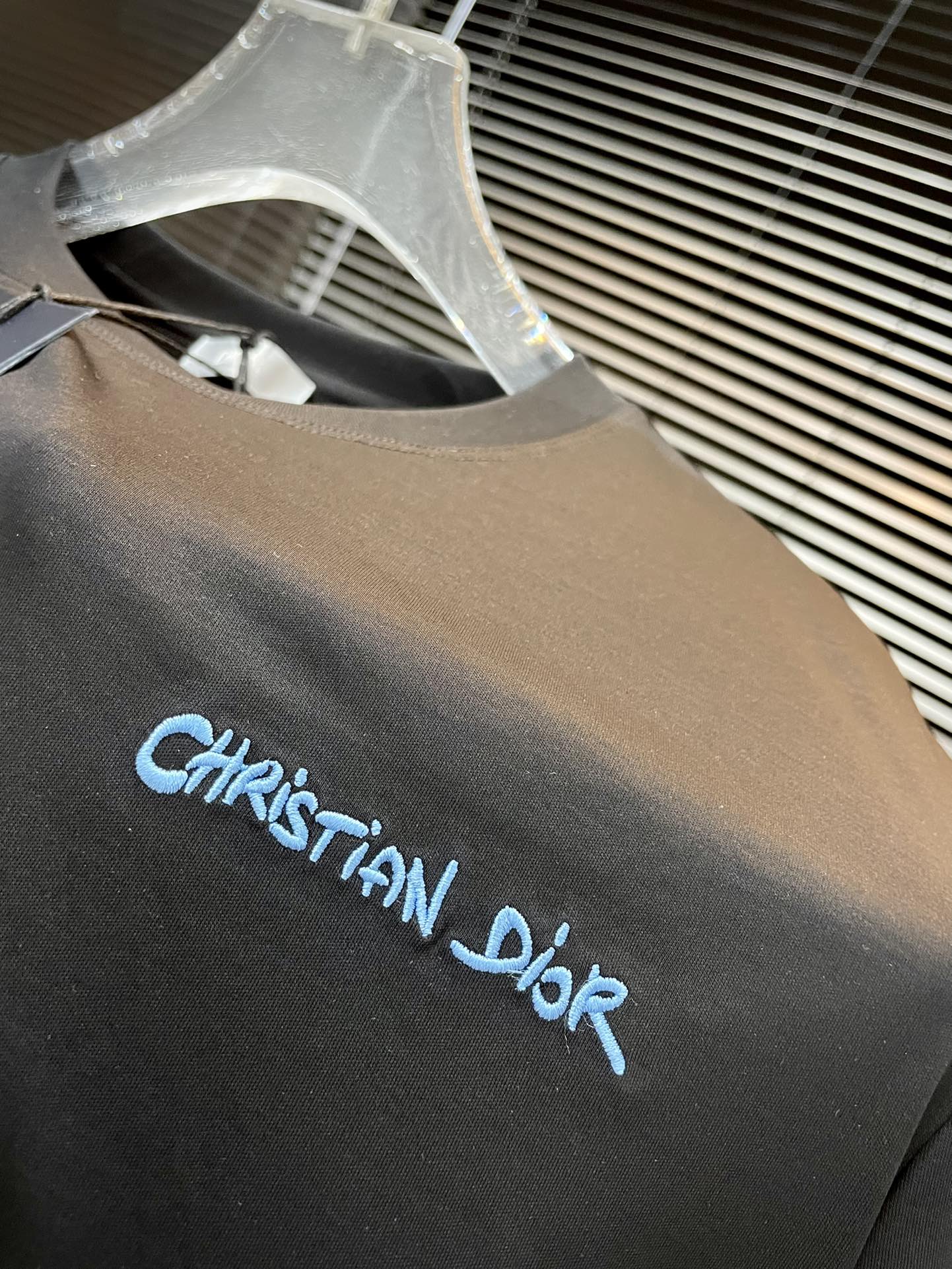  ♠️ Dior-（迪奥）系列 VIP高级定制 2025新款短袖  百搭款式 任何人都可以轻松驾驭 面料