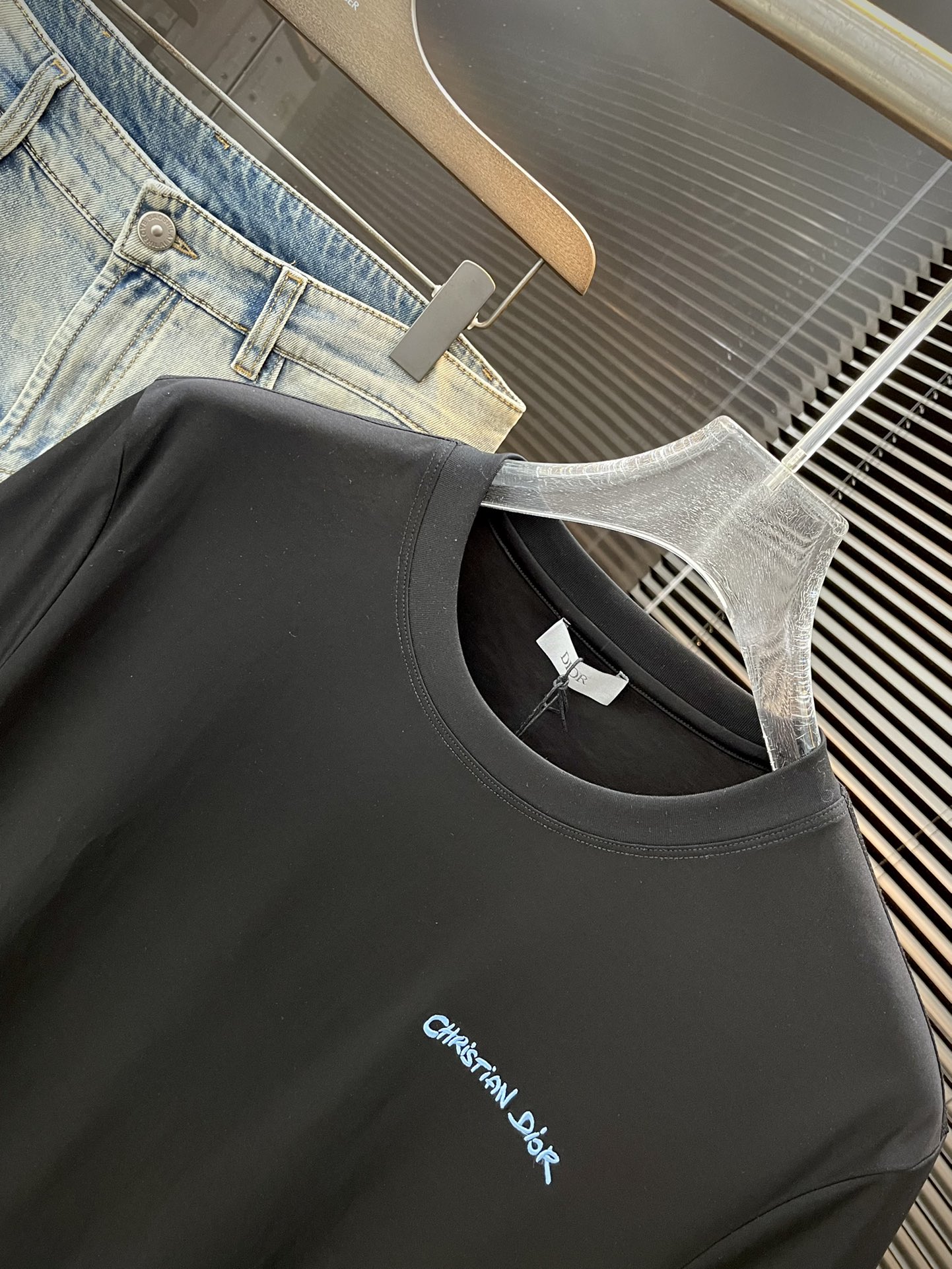  ♠️ Dior-（迪奥）系列 VIP高级定制 2025新款短袖  百搭款式 任何人都可以轻松驾驭 面料