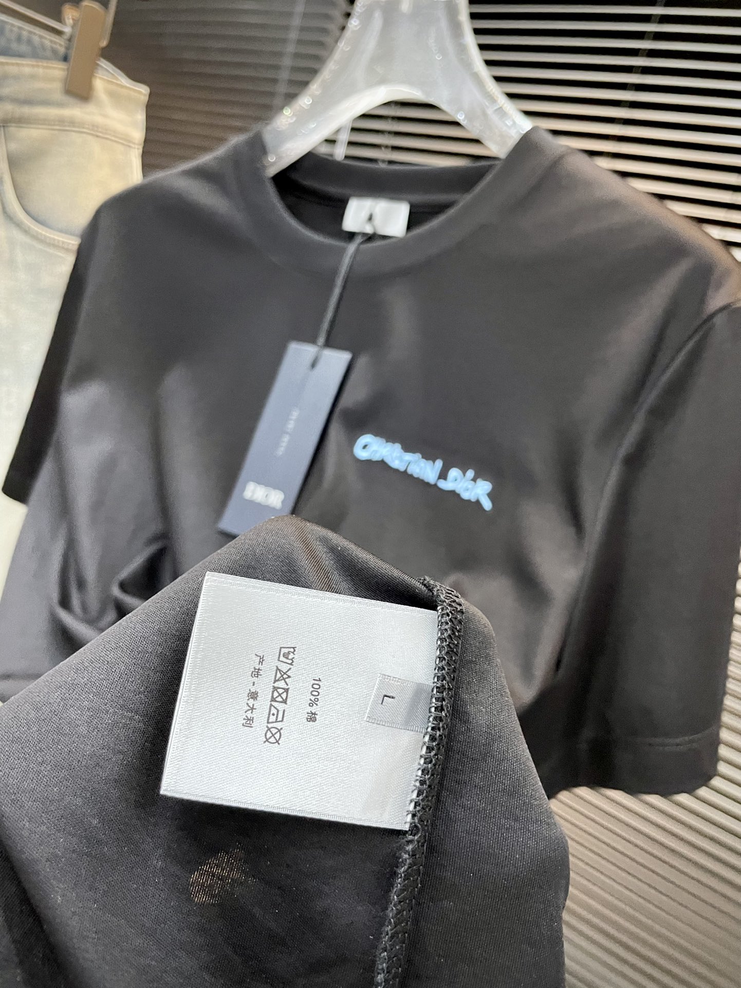  ♠️ Dior-（迪奥）系列 VIP高级定制 2025新款短袖  百搭款式 任何人都可以轻松驾驭 面料