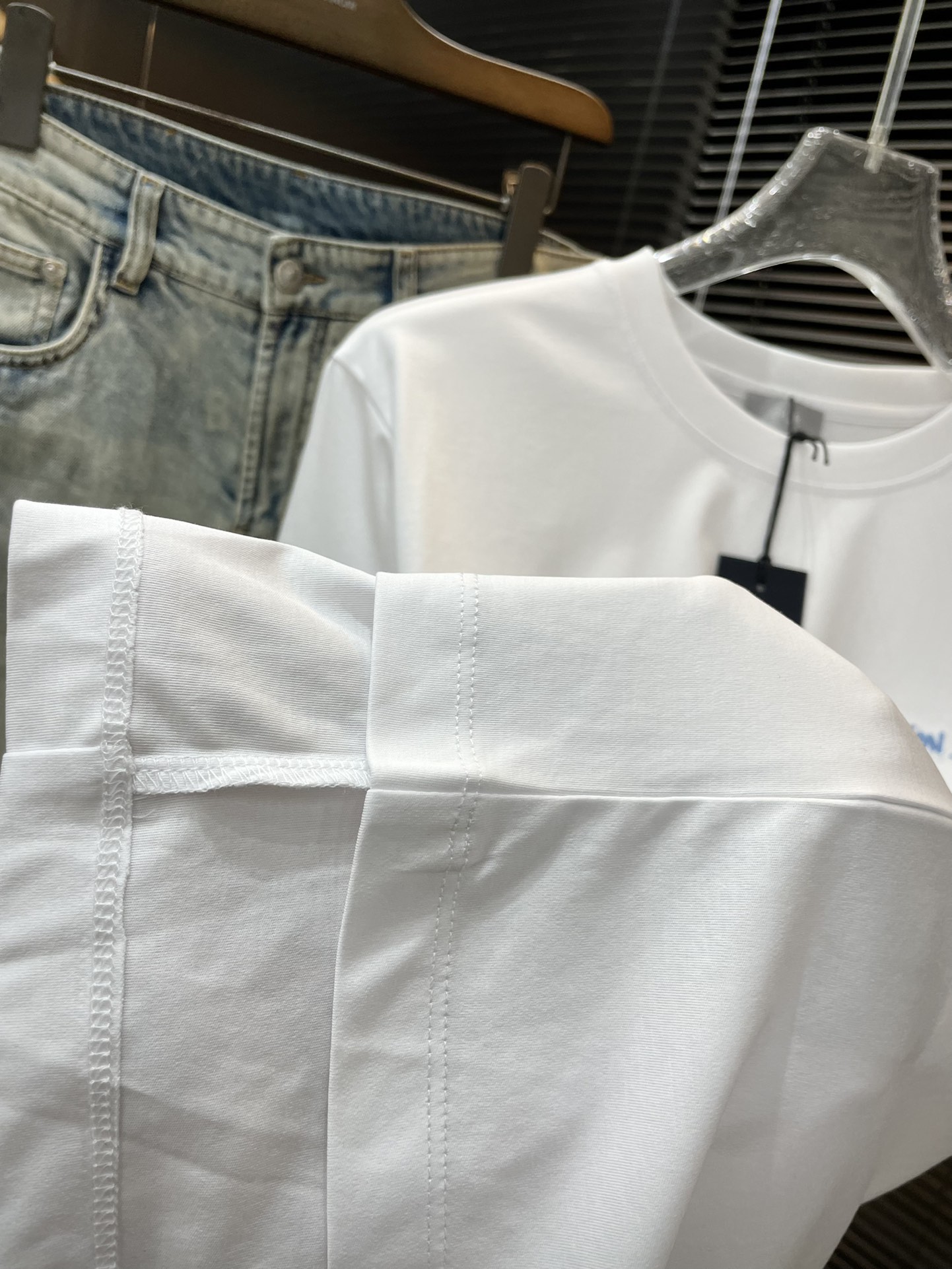  ♠️ Dior-（迪奥）系列 VIP高级定制 2025新款短袖  百搭款式 任何人都可以轻松驾驭 面料