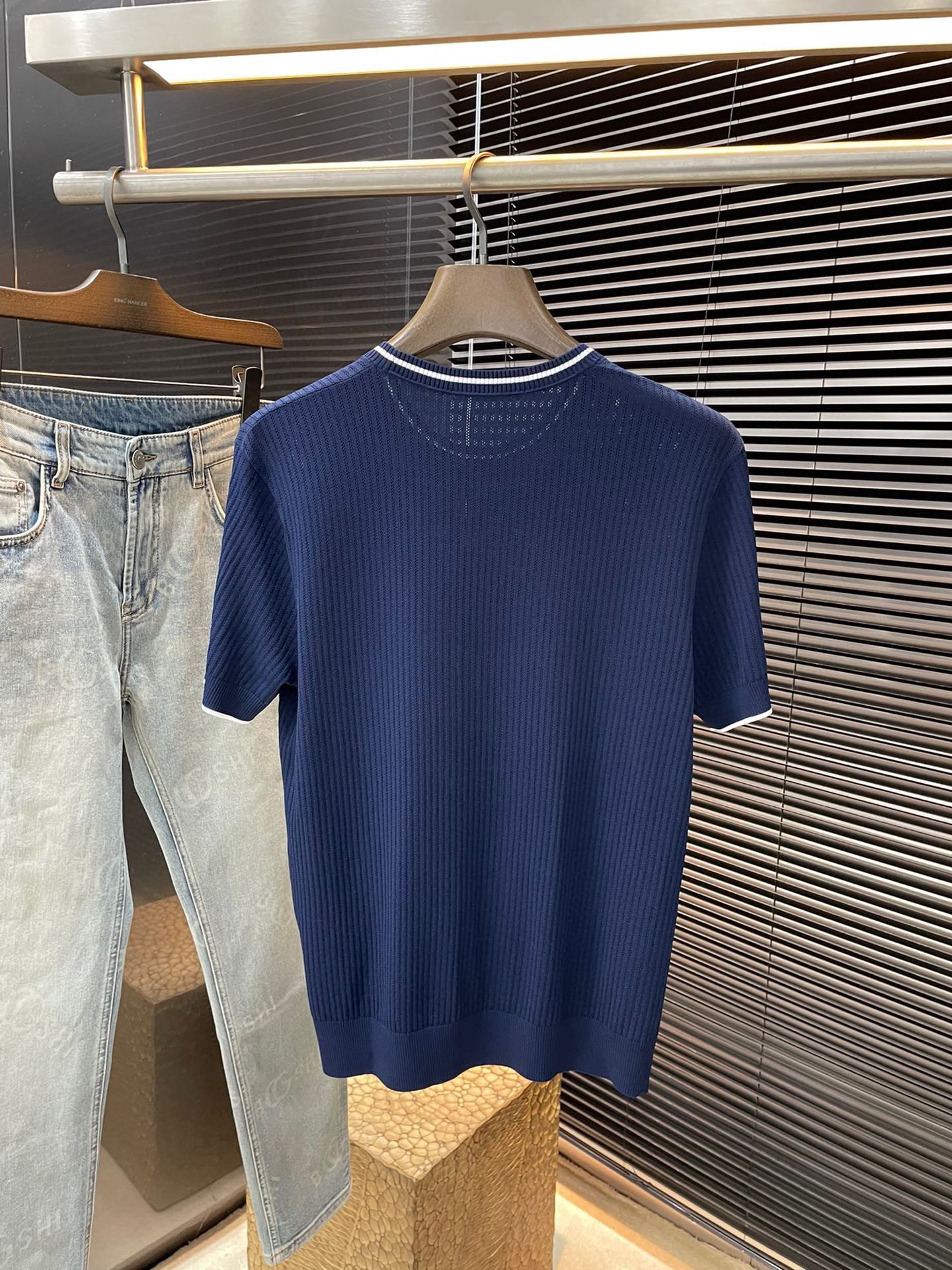 “Palm Angels VIP Advanced Design 2025 Summer Short-Sleeves: Cyber Fabric, Cosmopolitan Style” - 图片 9