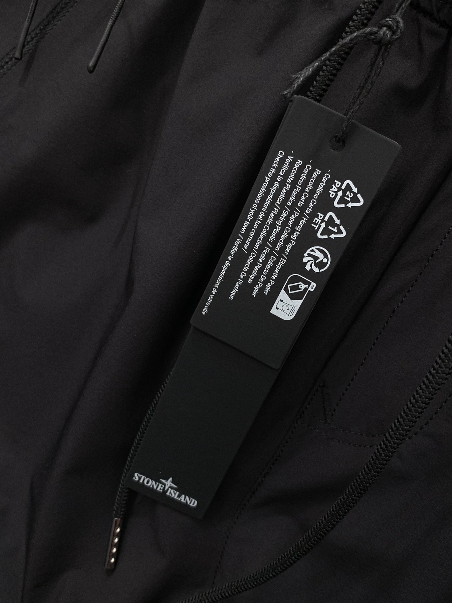 Fashion Series: Unique Design in Rock Island Leisure Shorts Industry - 图片 6