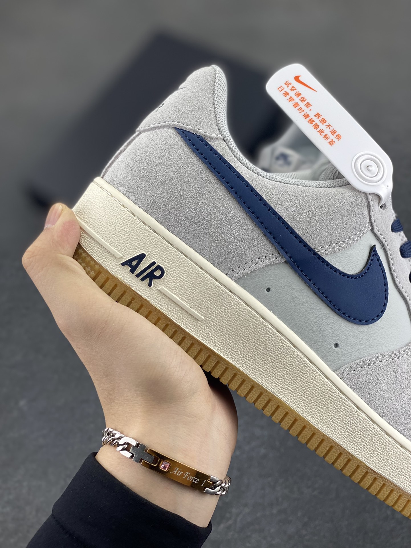图片[6]-Nike Air Force 1 Low 灰蓝 空军一号低帮运动休闲板鞋 原楦头原纸板 打造纯正空军版型 专注外贸渠道 全掌内置蜂窝气垫 原盒配件 原厂中底钢印、拉帮完美 货号：IB6388-003 尺码：39 40 40.5 41 42 42.5 43 44 44.5 45-选品中心