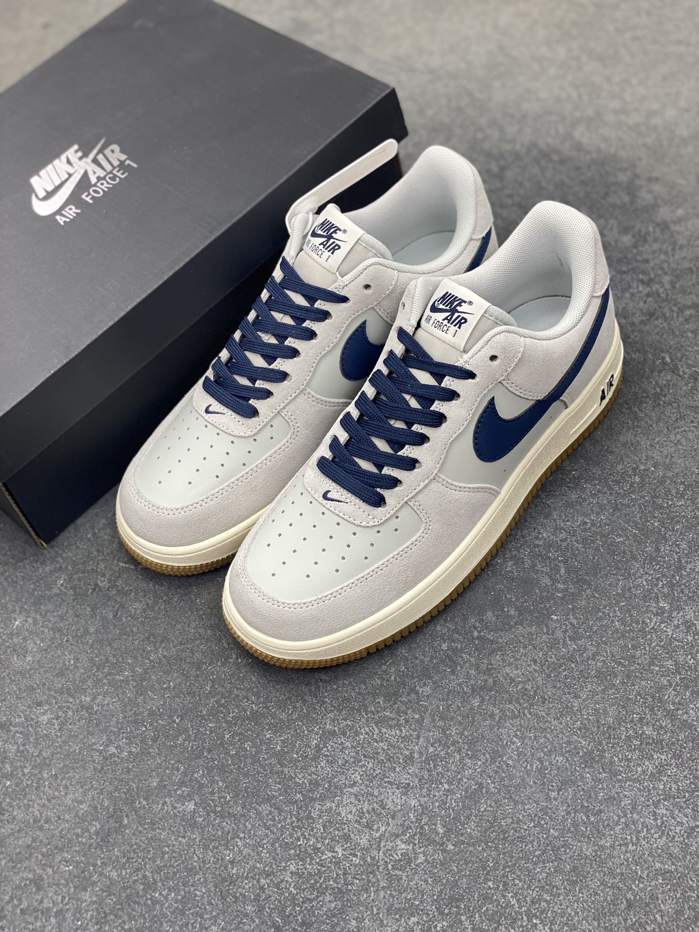 图片[8]-Nike Air Force 1 Low 灰蓝 空军一号低帮运动休闲板鞋 原楦头原纸板 打造纯正空军版型 专注外贸渠道 全掌内置蜂窝气垫 原盒配件 原厂中底钢印、拉帮完美 货号：IB6388-003 尺码：39 40 40.5 41 42 42.5 43 44 44.5 45-选品中心