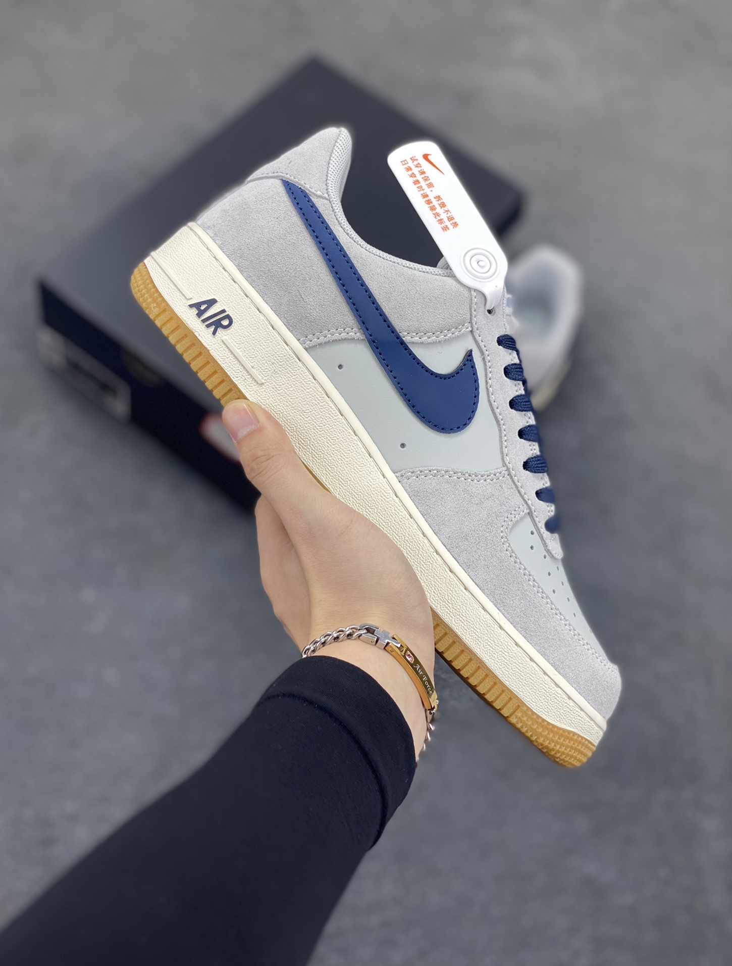 Nike Air Force 1 Low 灰蓝 空军一号低帮运动休闲板鞋 原楦头原纸板 打造纯正空军版型 专注外贸渠道 全掌内置蜂窝气垫 原盒配件 原厂中底钢印、拉帮完美 货号：IB6388-003 尺码：39 40 40.5 41 42 42.5 43 44 44.5 45-选品中心