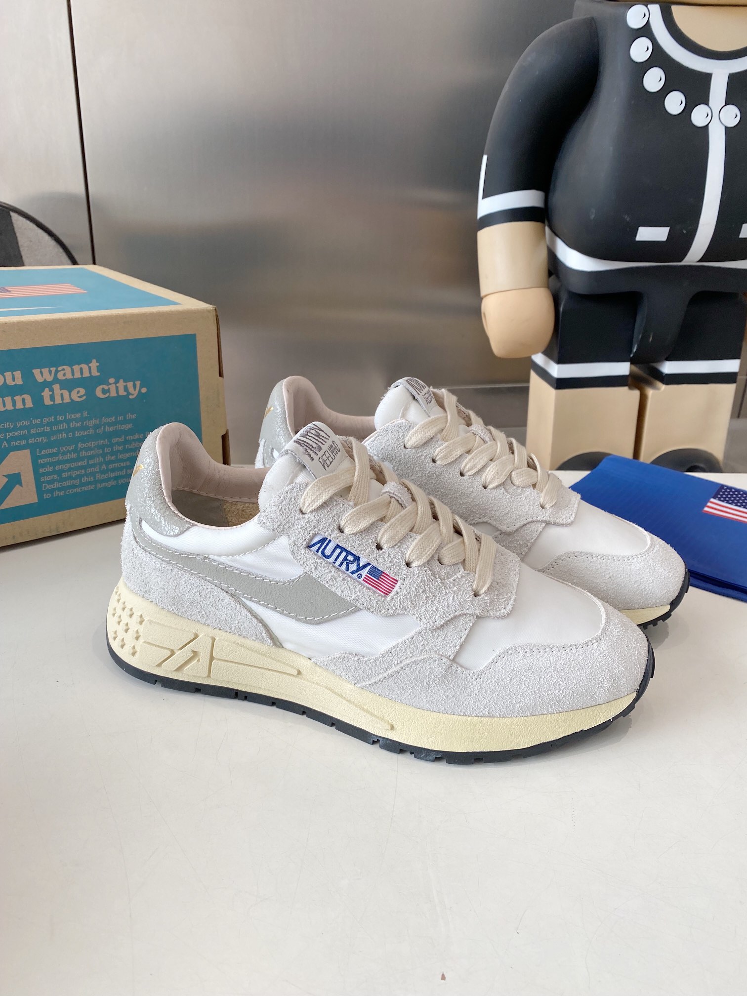 Factory Output: 675 Male vs 700 Female Korean-American Style Sneakers.