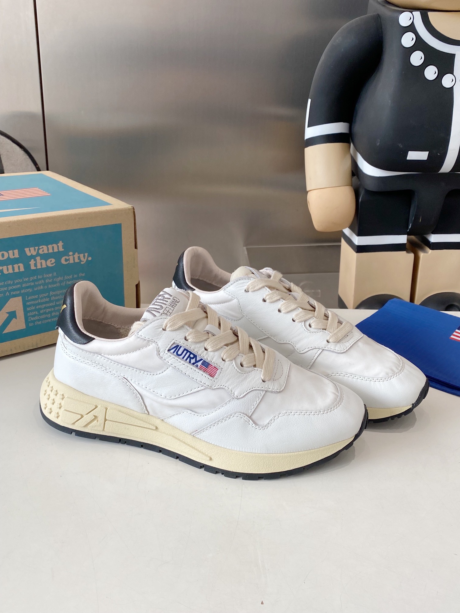 Factory Output: 675 Male vs. 700 Female Korean-American Style Sneakers
