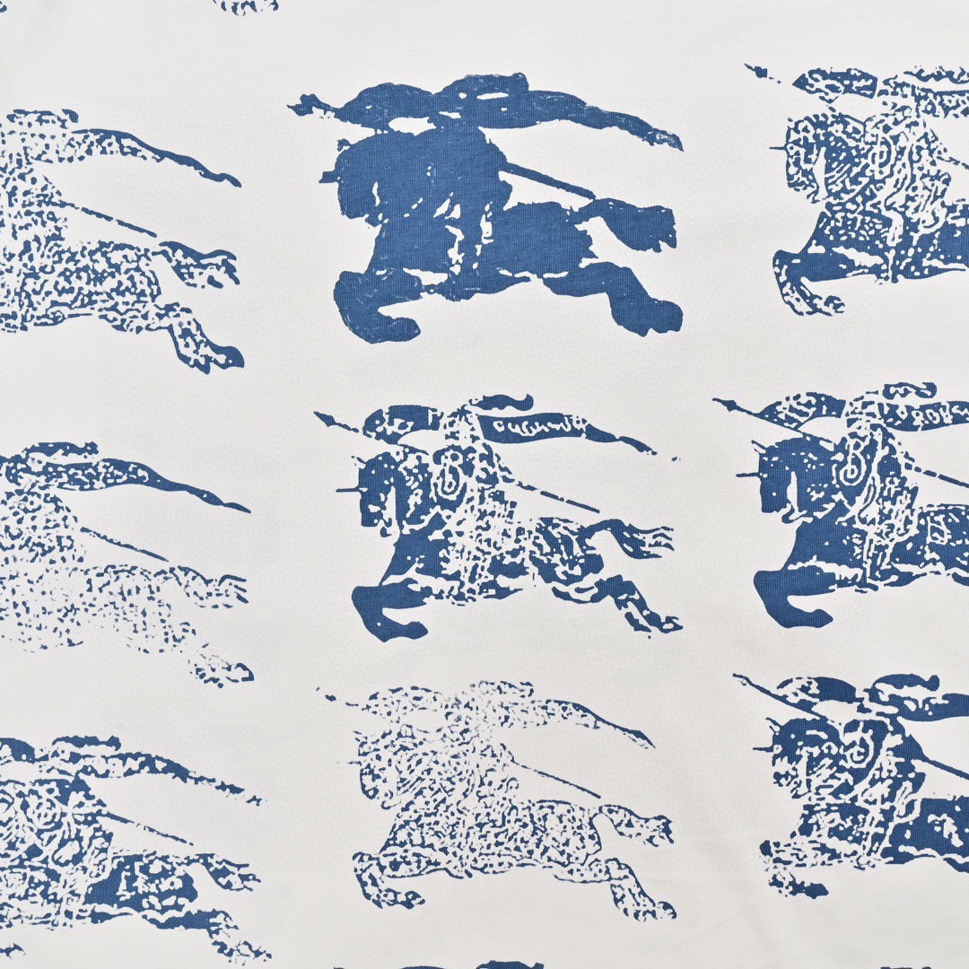 巴宝莉/Burberry 夏季新款 满印渐变蓝色战马印花圆领短袖T恤 裂纹印花 白色