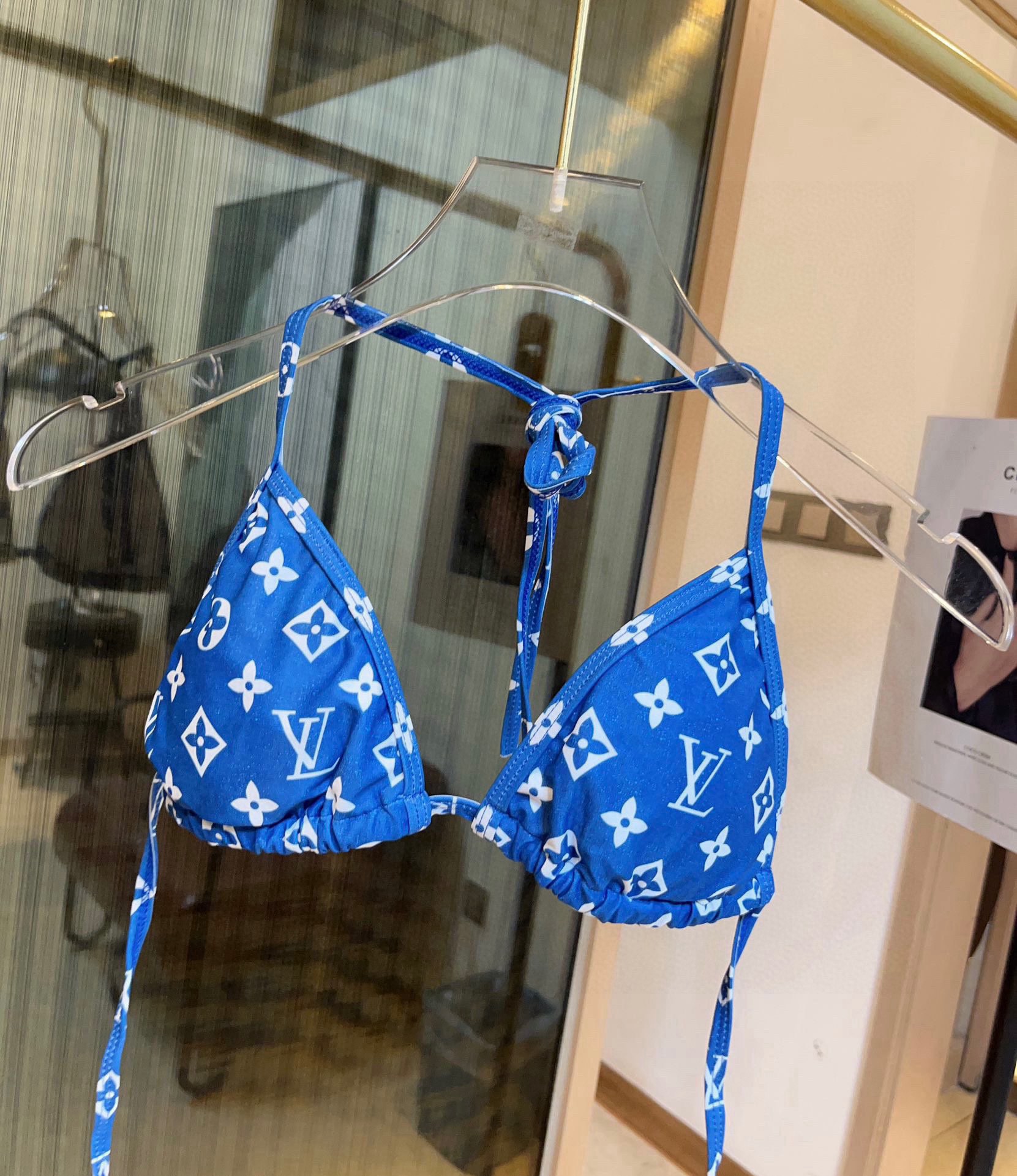  🆕
LV新款比基尼👙😍🥰适合多种场景的游泳衣🏊‍♀️海边 游泳池 温泉 水上乐园 漂流都可以😌内搭也完