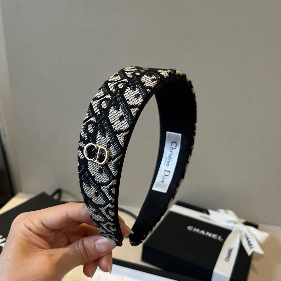 🆕

Dior迪奥新款发箍