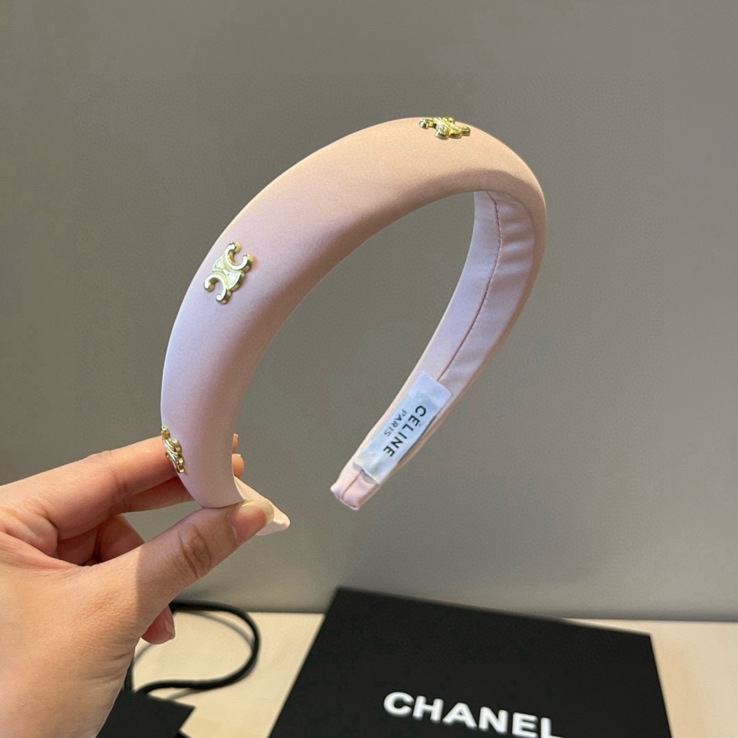 🆕

Celine赛琳新款发箍
