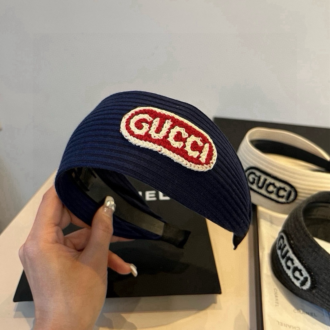 🆕

Gucci古奇新款宽版发箍