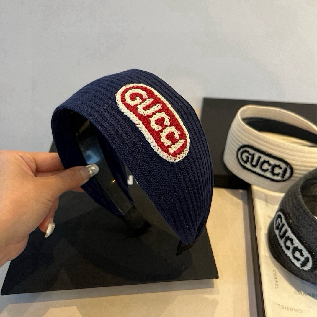 🆕

Gucci古奇新款宽版发箍