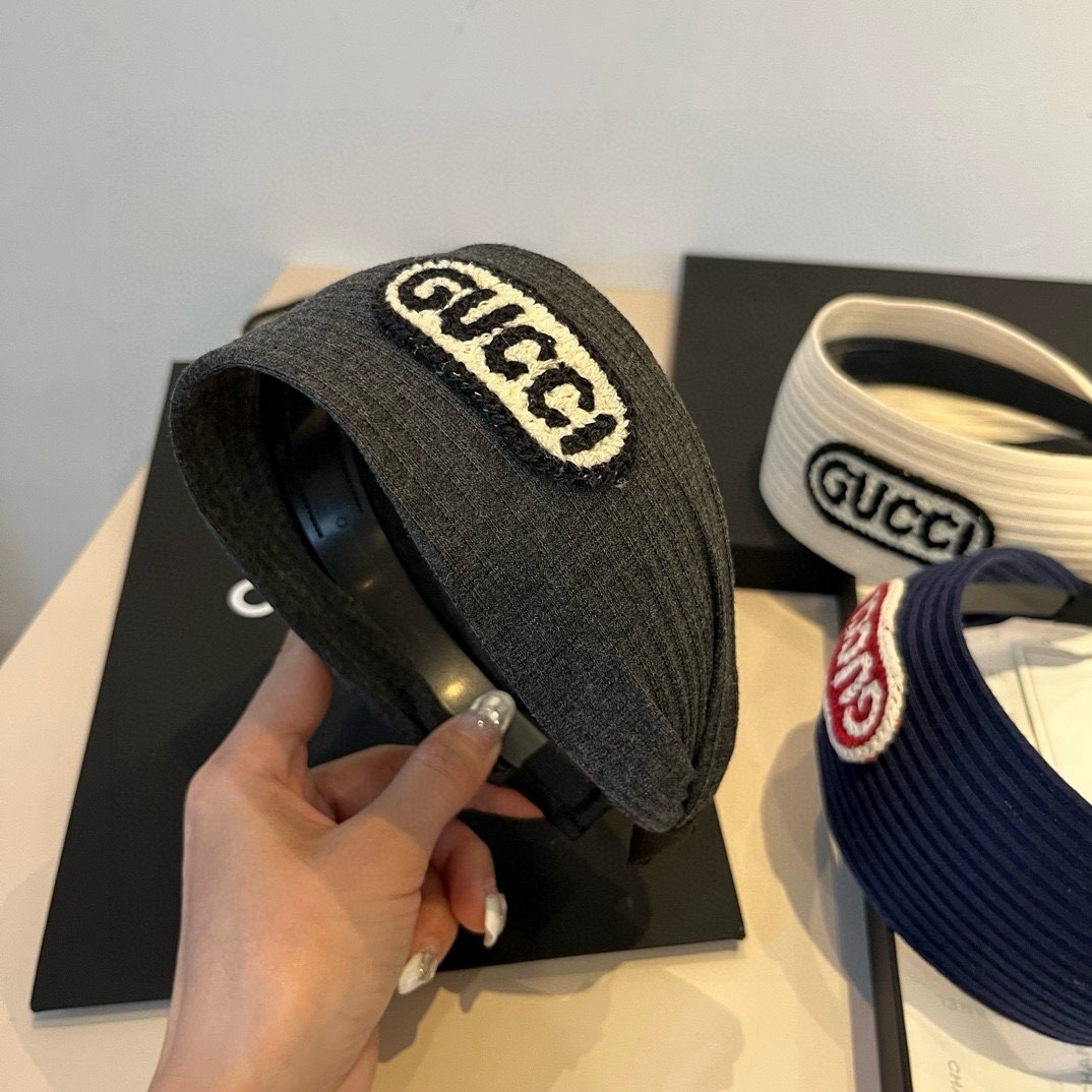 🆕

Gucci古奇新款宽版发箍