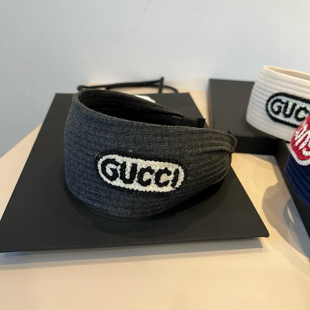 🆕

Gucci古奇新款宽版发箍