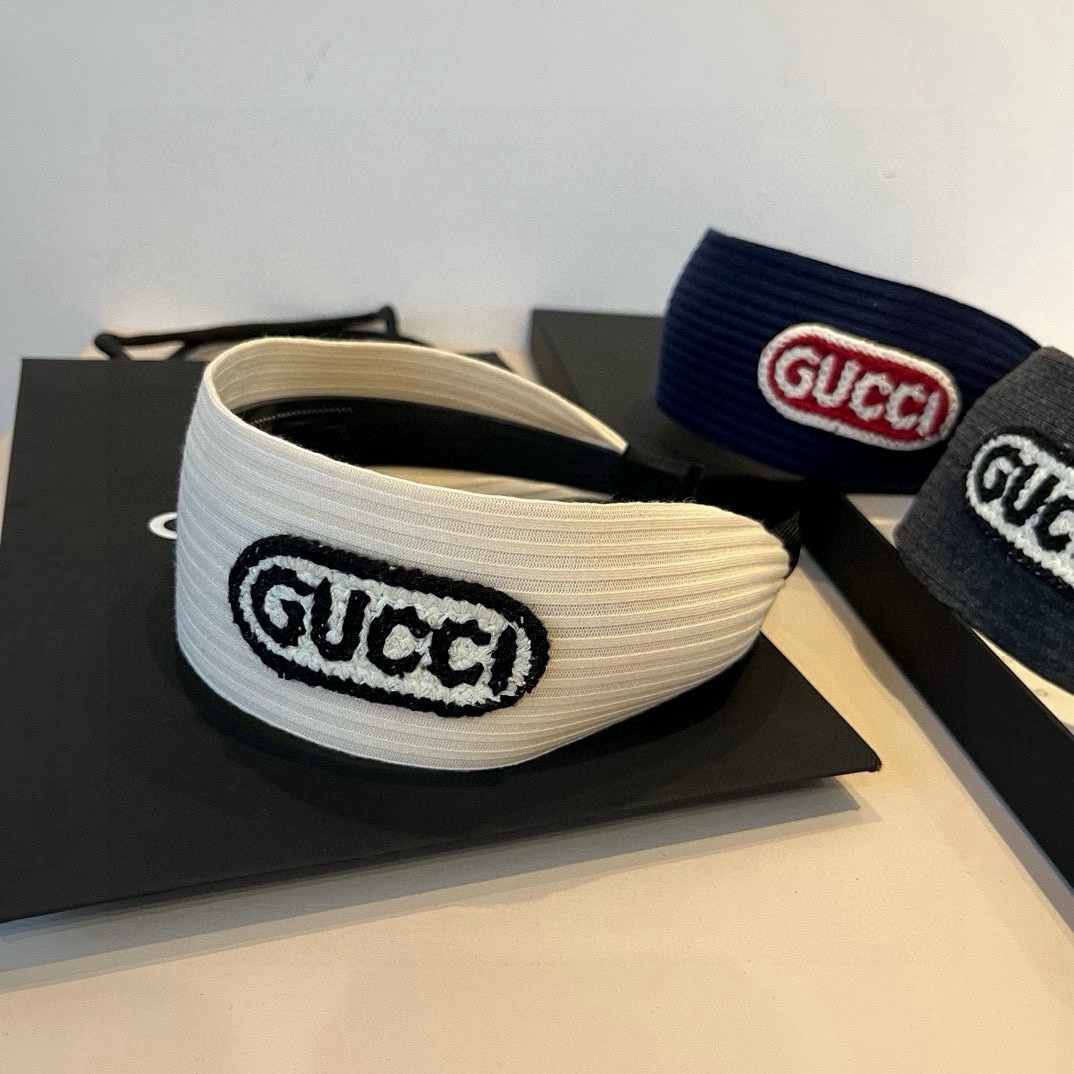 🆕

Gucci古奇新款宽版发箍