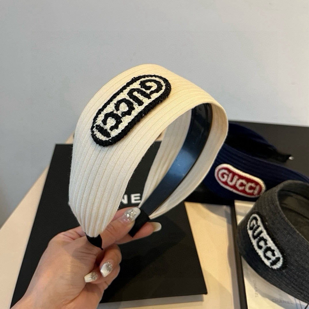 🆕

Gucci古奇新款宽版发箍
