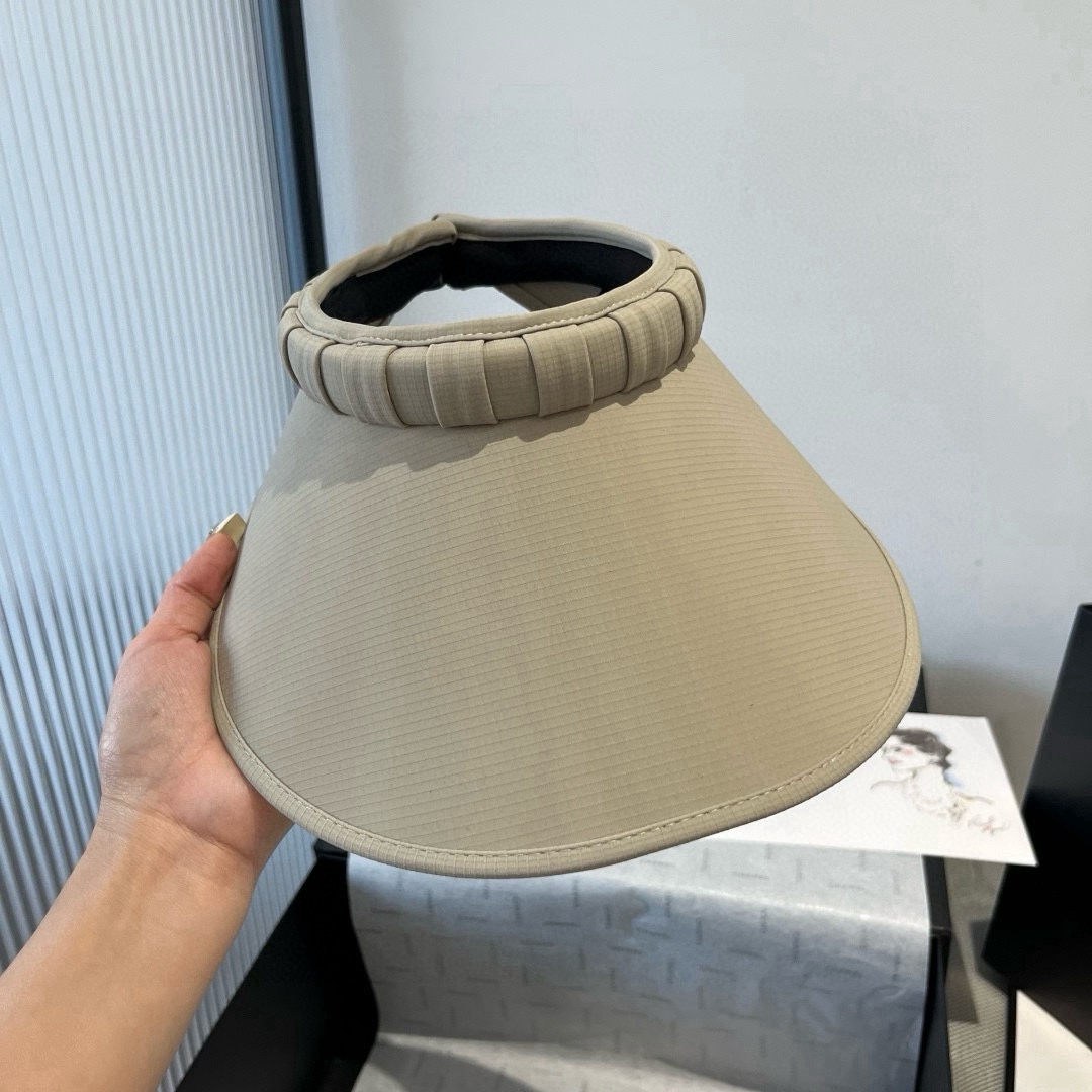 P

普拉达新款遮阳帽遮阳发箍