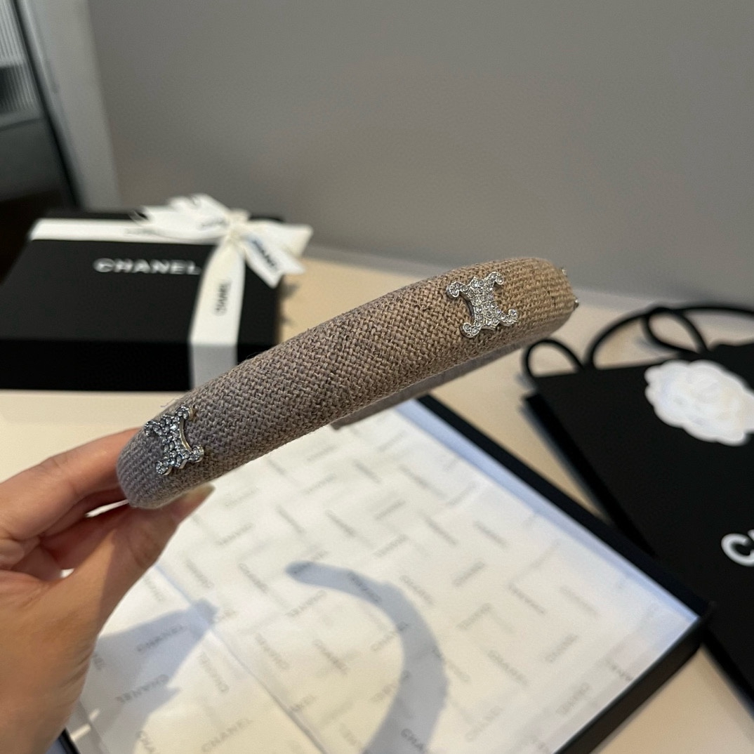 🆕

Celine赛琳新款发箍