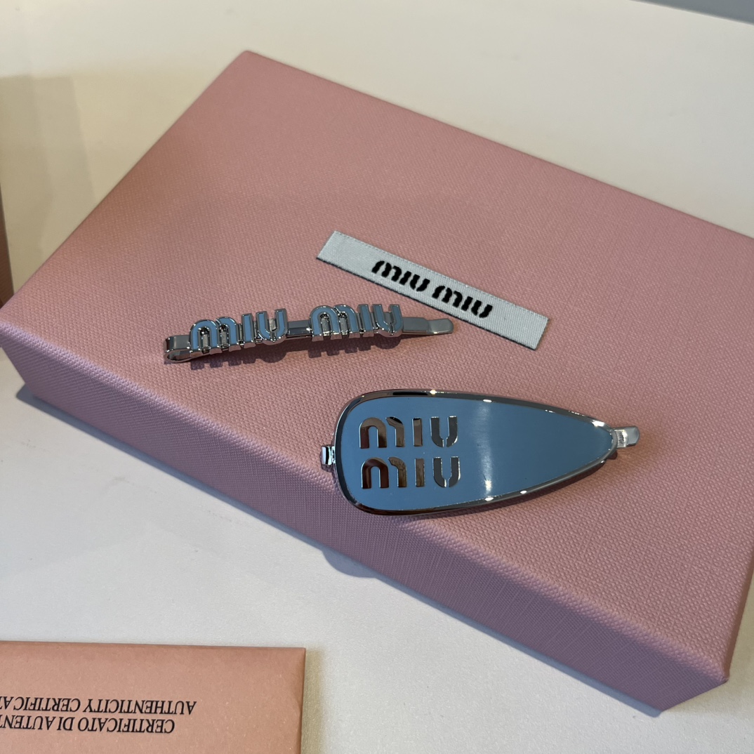 NO:368306,(Single) Miumiu Miu new hairpin hairpin, hairpin, miumiu, hairpins19860909（单个） miumiu缪缪新款发夹发夹,发夹,miumiu,hairpins,accessory