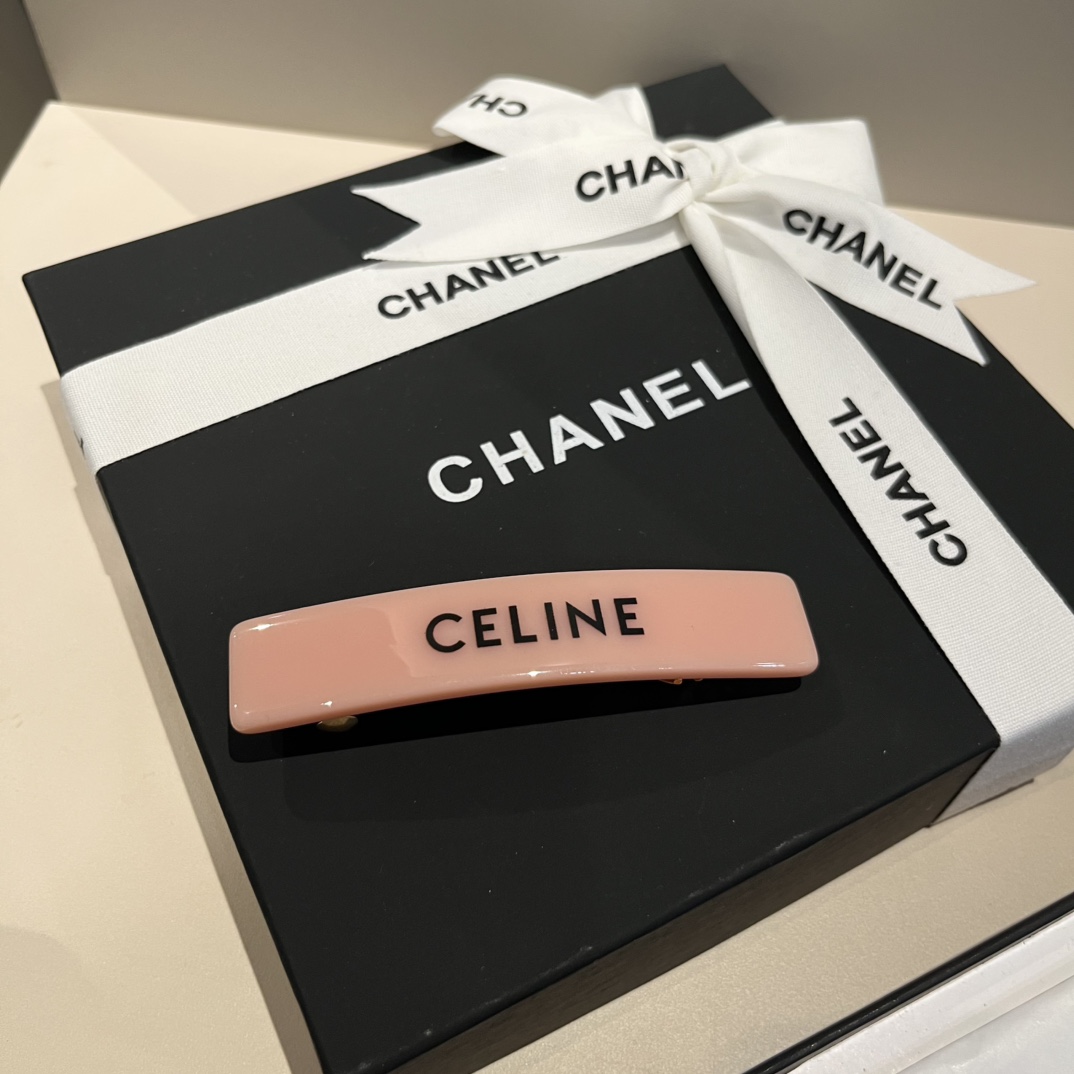 🆕


Celine赛琳发夹