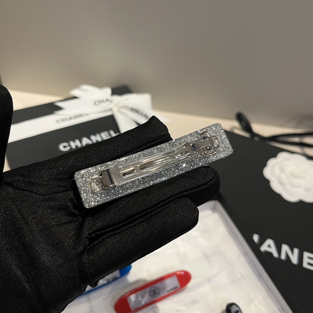 🆕《单个》


Chanel香奈儿发夹