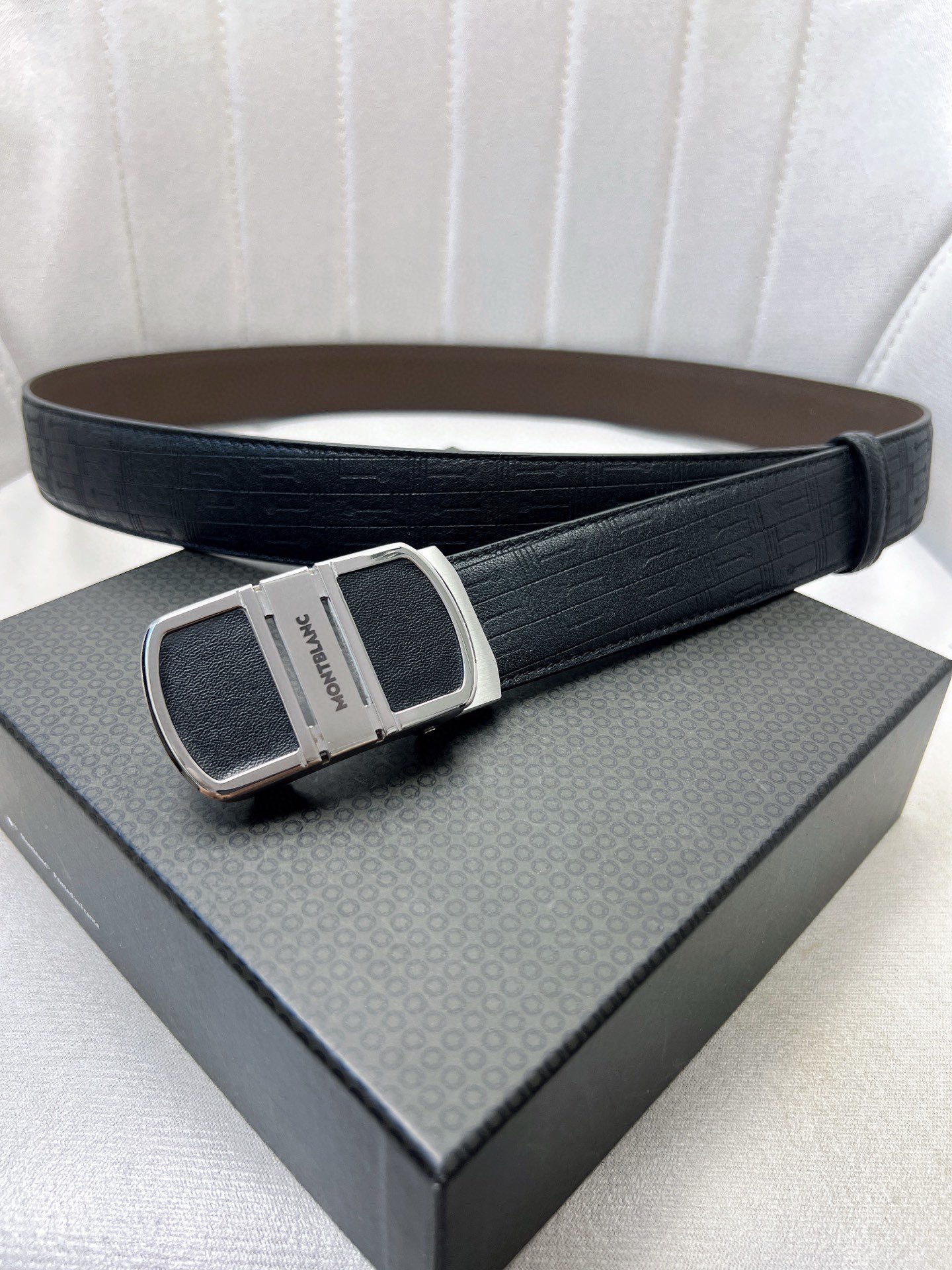 Italian Imported Cattle Belt with Automatic One-Headed Oxen-Skin Stripes - 图片 2