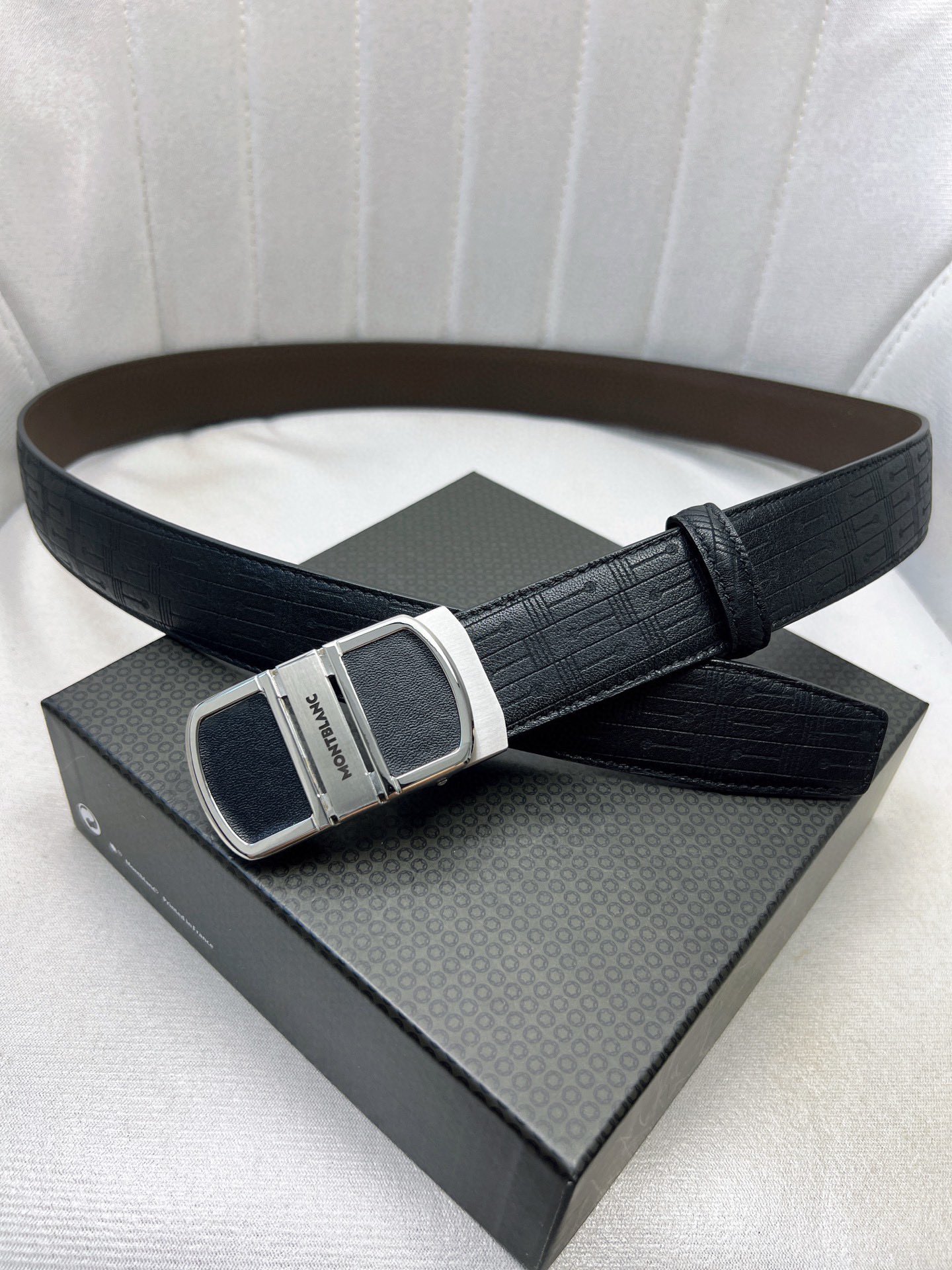 Italian Imported Cattle Belt with Automatic One-Headed Oxen-Skin Stripes - 图片 4