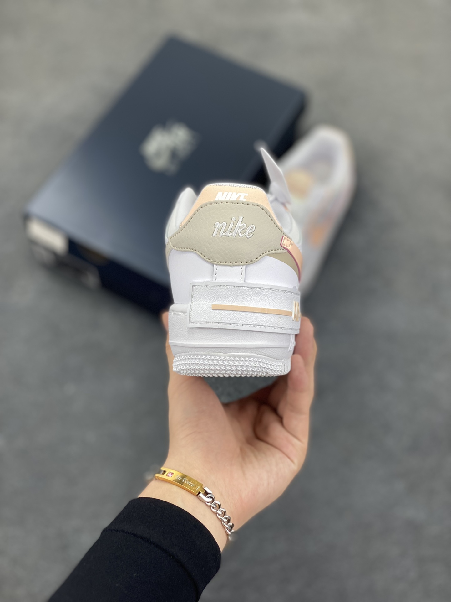 图片[4]-NK Air Force 1 Shadow 轻量增高低帮百搭板鞋\”拼接马卡龙\” 全新少女系解构主义设计双层轻量EVA发泡中底+防滑RB橡胶外圈底鞋底 原楦头原纸板 打造纯正空军版型 专注外贸渠道 全掌内置蜂窝气垫 原盒配件 原厂中底钢印、拉帮完美 货号： CI0919-121 尺码：35.5 36 36.5 37.5 38 38.5 39 40-选品中心