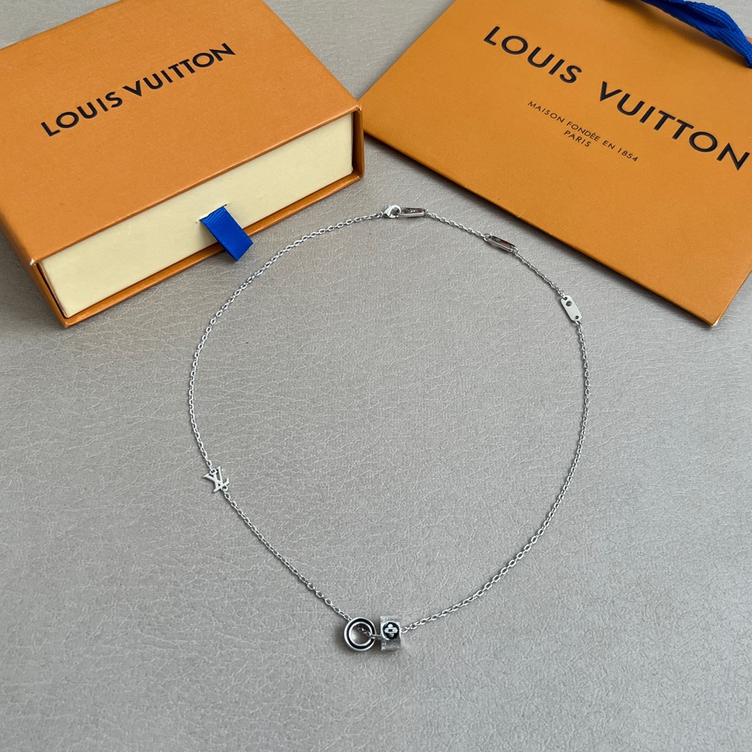 【】原单货 LV 项链🔹🔹Louis Vuitton 路易威登 🔹专柜一致材质 火爆款出货 设计独特 复