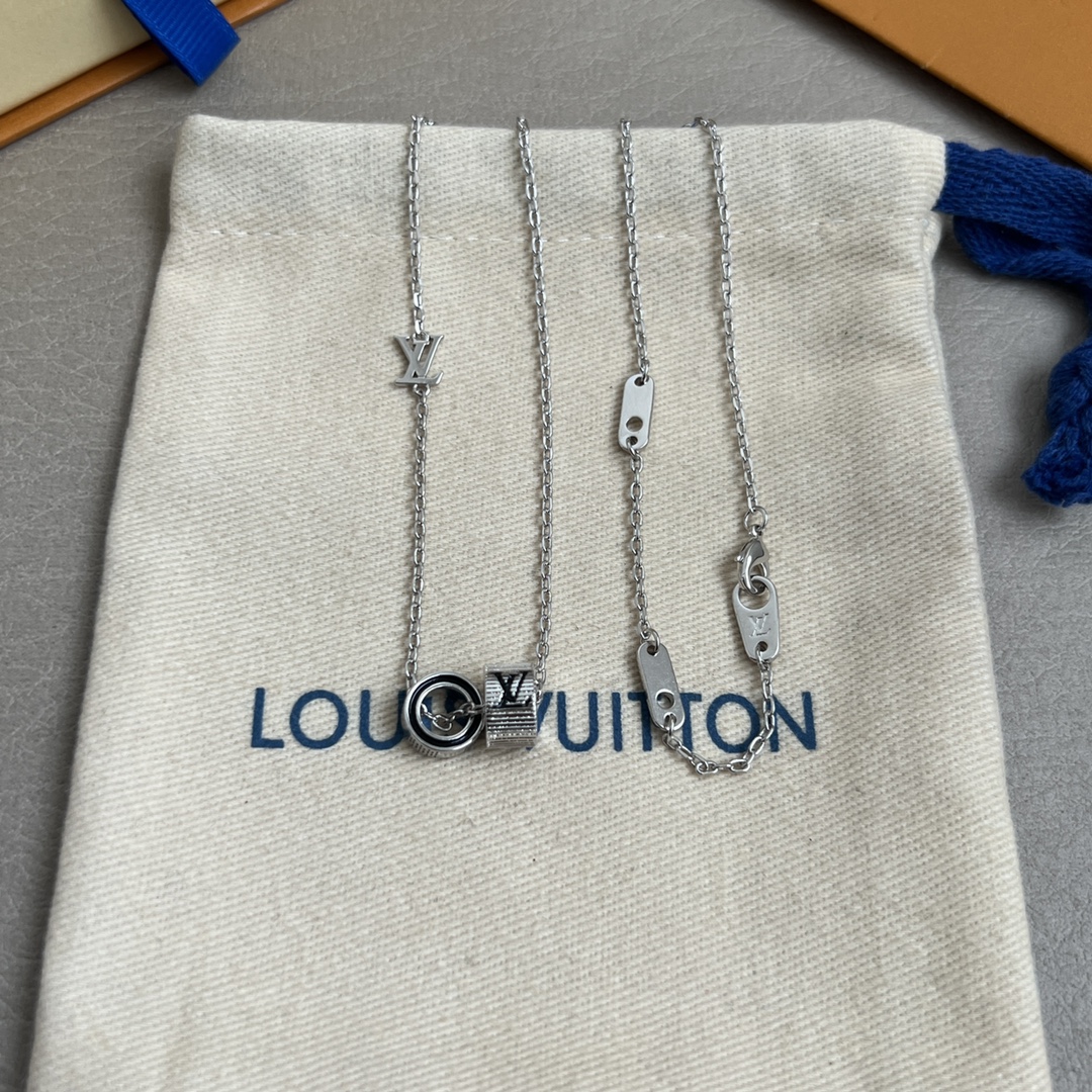 【】原单货 LV 项链🔹🔹Louis Vuitton 路易威登 🔹专柜一致材质 火爆款出货 设计独特 复