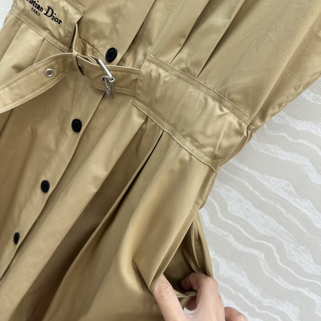 独家首发❤️高端品质missD减龄少女穿搭！气质翻领斜纹棉连衣裙！进口100%纯棉面料质感轻盈细腻，系腰