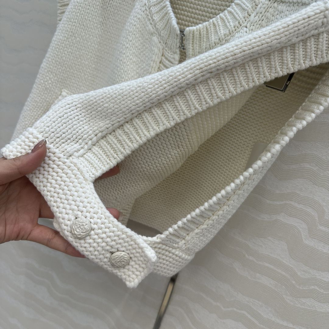 独家首发❤️原单品质Coco女孩25a新品！手摇特种纱工装口袋马甲！经典H小短款双口袋装饰，绝美小仙女白