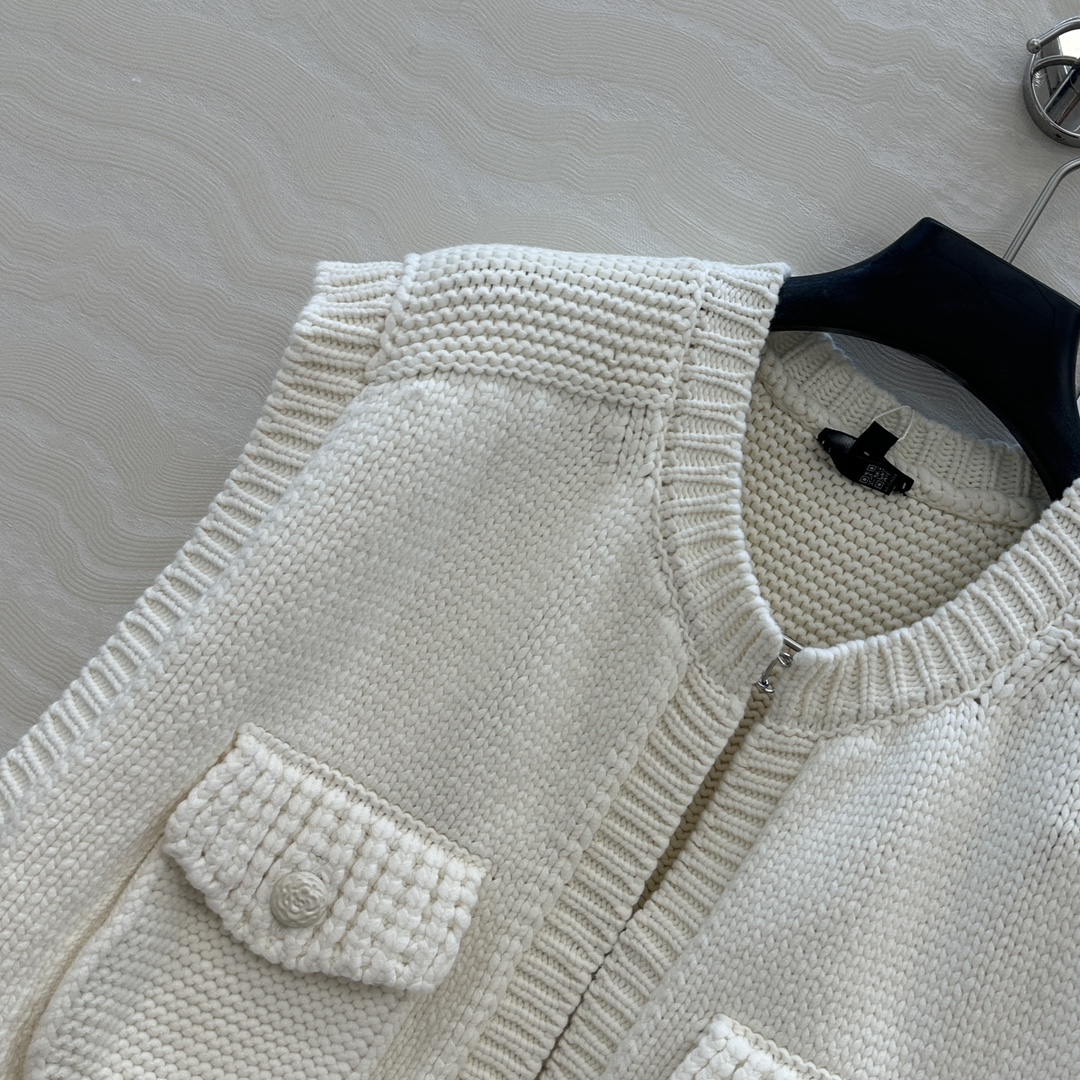 独家首发❤️原单品质Coco女孩25a新品！手摇特种纱工装口袋马甲！经典H小短款双口袋装饰，绝美小仙女白