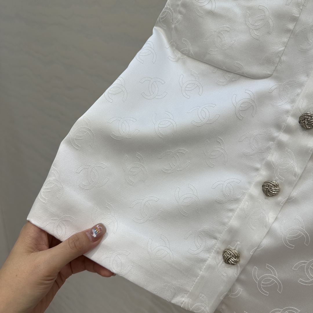 独家首发❤️原单品质❤️Coco25a新品名媛风气质小外套！本季最佳必入绝绝子！定制双C提花丝棉缎面料，