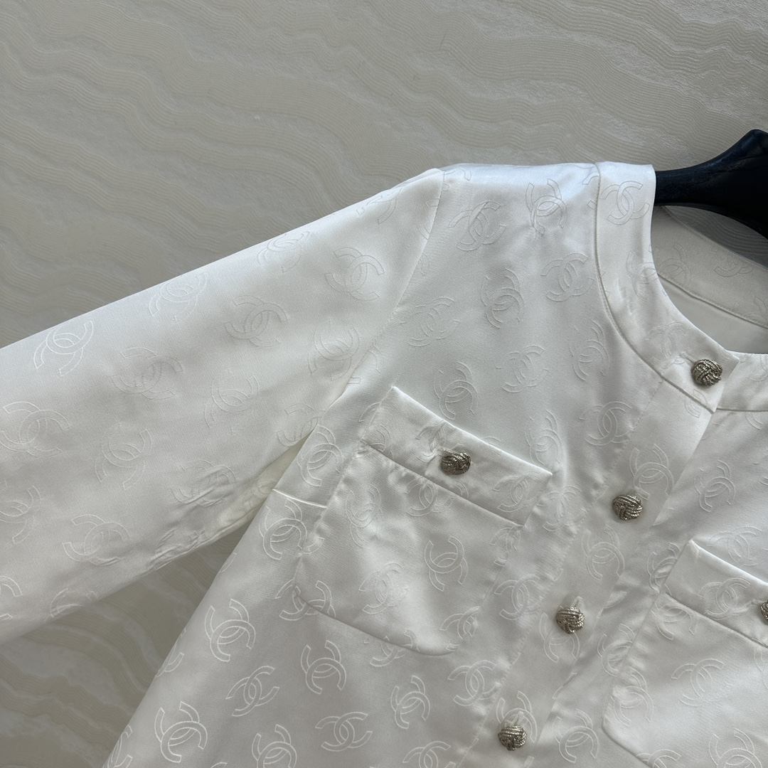 独家首发❤️原单品质❤️Coco25a新品名媛风气质小外套！本季最佳必入绝绝子！定制双C提花丝棉缎面料，