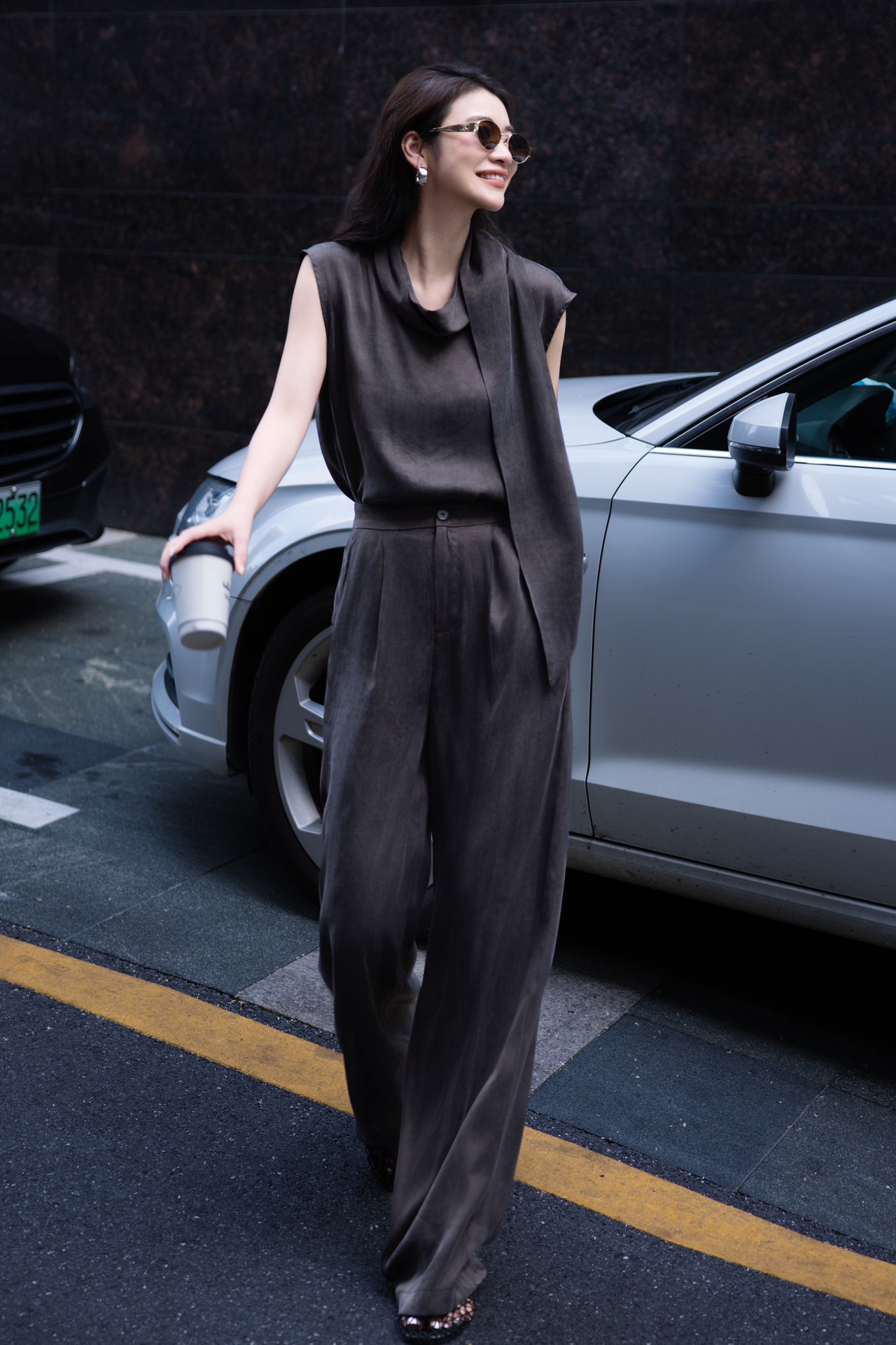 “YSL Zero Imported Copper Ammonium Women’s Suit – High-End Quality, Oceanic Fashion, Carbon Gray, Graphic Color | SMLXL” - 图片 9