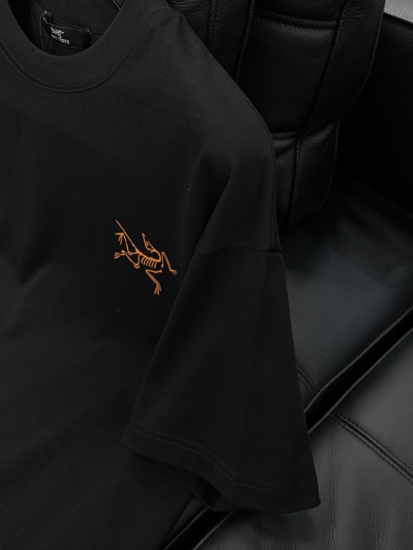 ，ARCTERYX 始祖鸟，2025夏季AW新品，时尚休闲圆领短袖T恤，专柜同步有售，原单狠货，进口原版