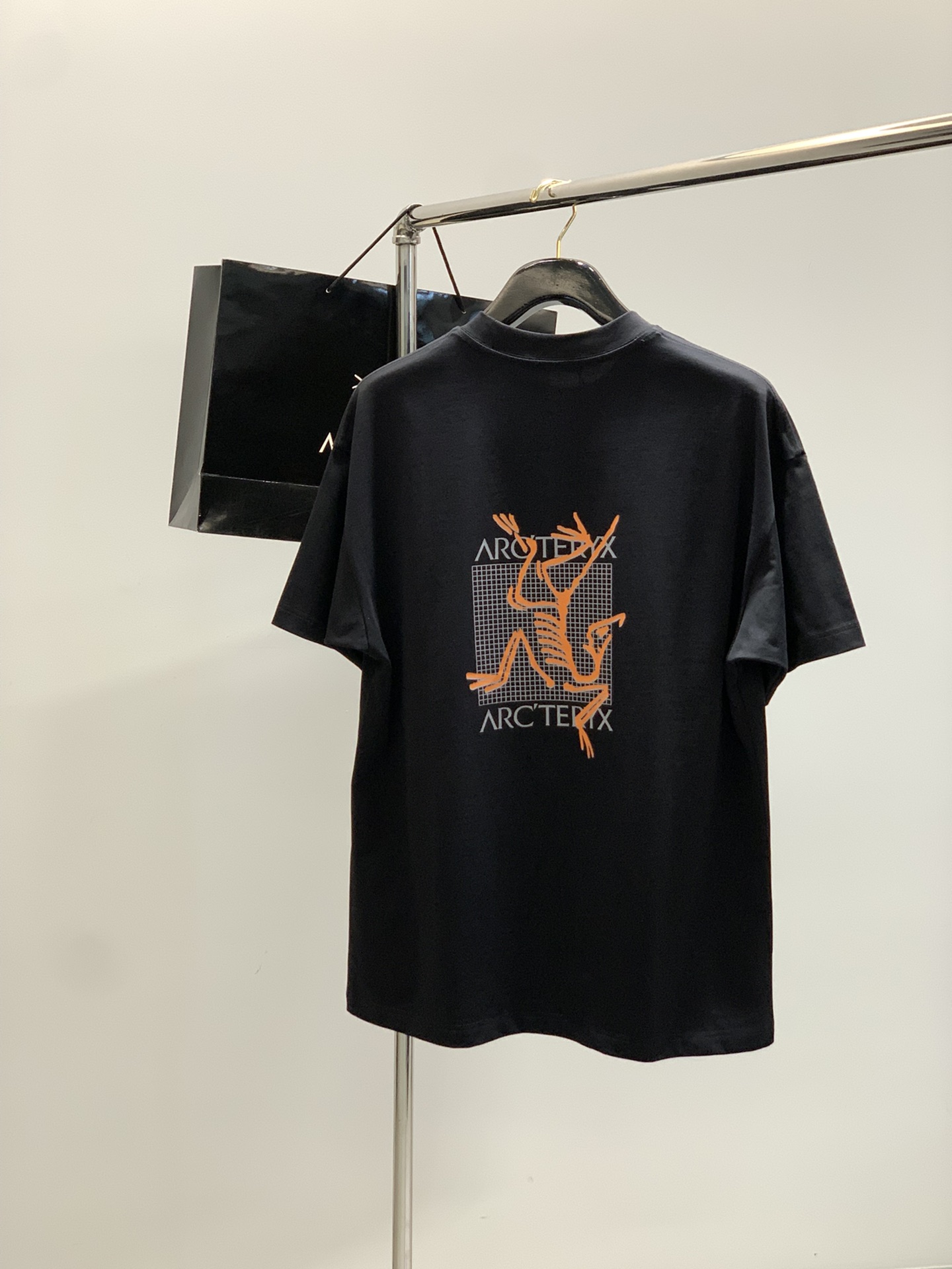 ，ARCTERYX 始祖鸟，2025夏季AW新品，时尚休闲圆领短袖T恤，专柜同步有售，原单狠货，进口原版
