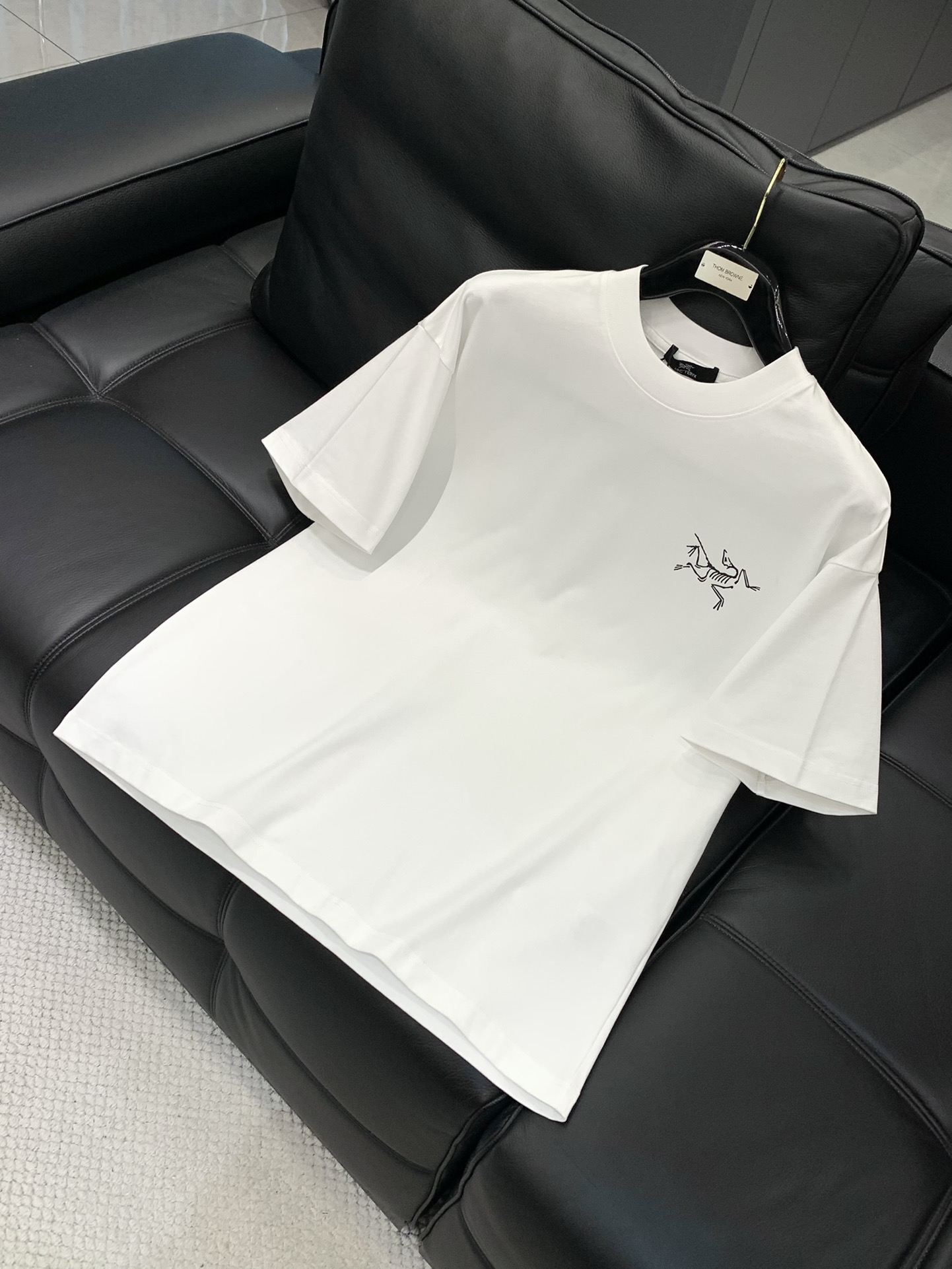 ，ARCTERYX 始祖鸟，2025夏季AW新品，时尚休闲圆领短袖T恤，专柜同步有售，原单狠货，进口原版