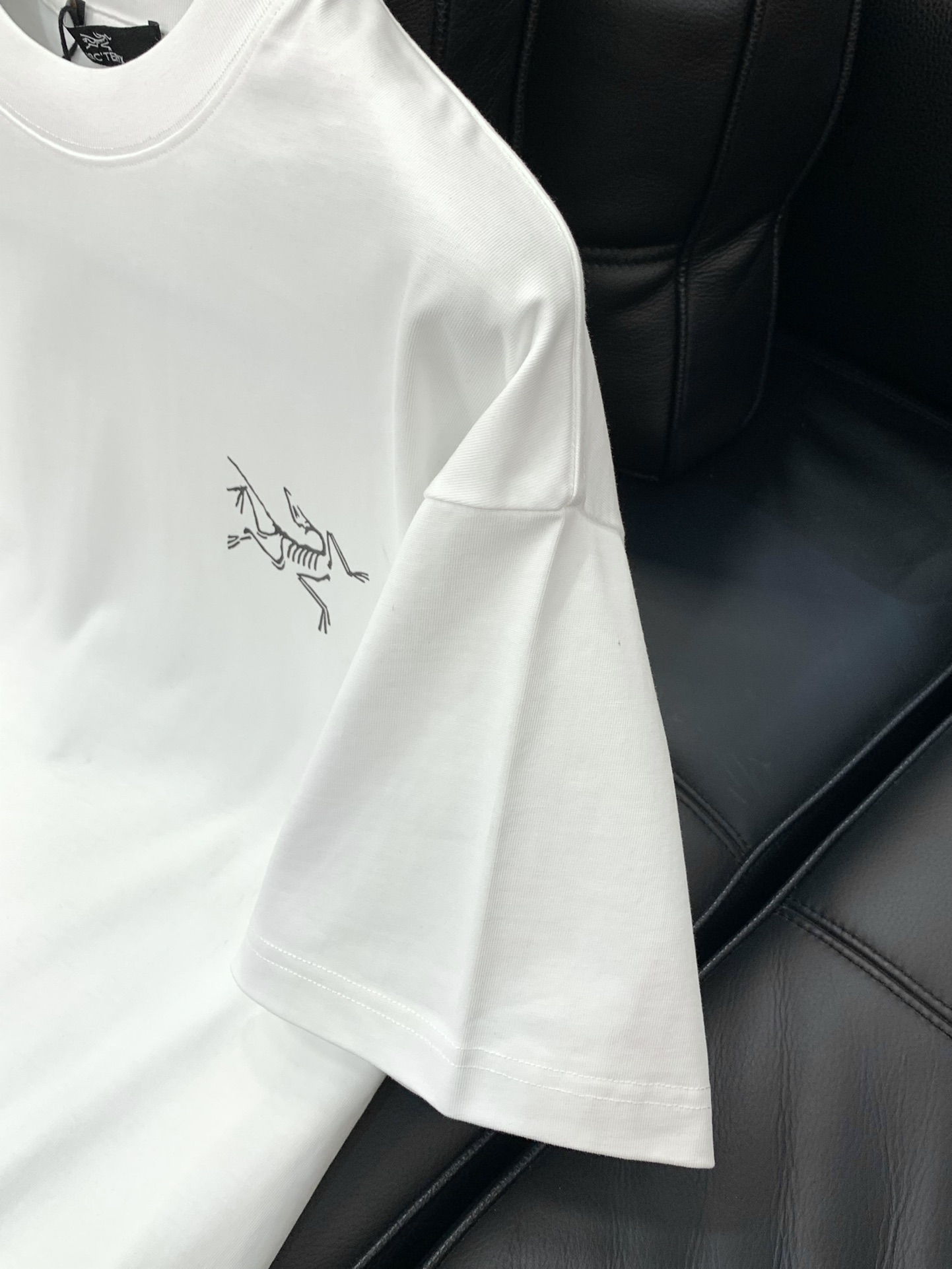 ，ARCTERYX 始祖鸟，2025夏季AW新品，时尚休闲圆领短袖T恤，专柜同步有售，原单狠货，进口原版