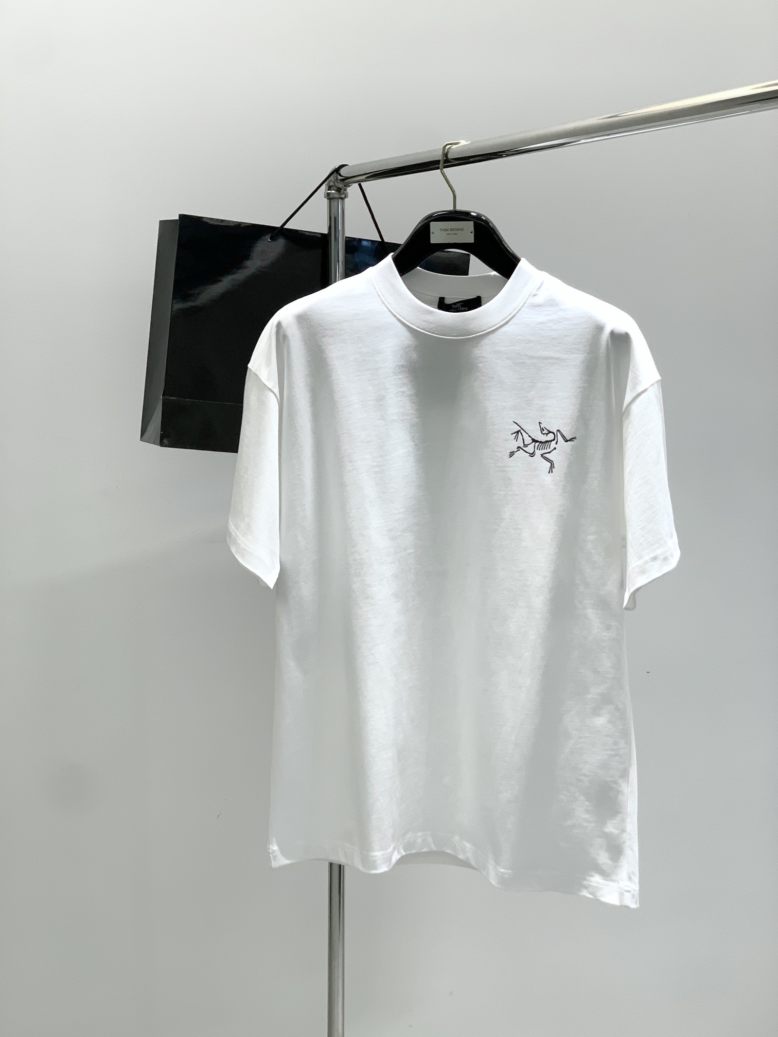 ，ARCTERYX 始祖鸟，2025夏季AW新品，时尚休闲圆领短袖T恤，专柜同步有售，原单狠货，进口原版