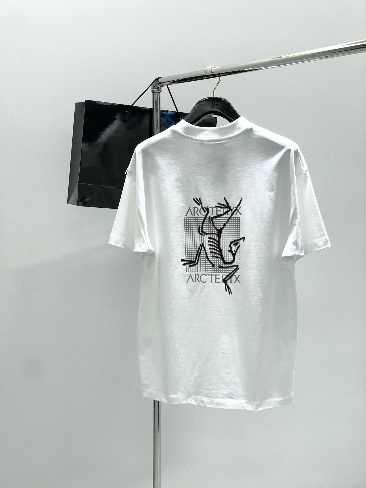 ，ARCTERYX 始祖鸟，2025夏季AW新品，时尚休闲圆领短袖T恤，专柜同步有售，原单狠货，进口原版
