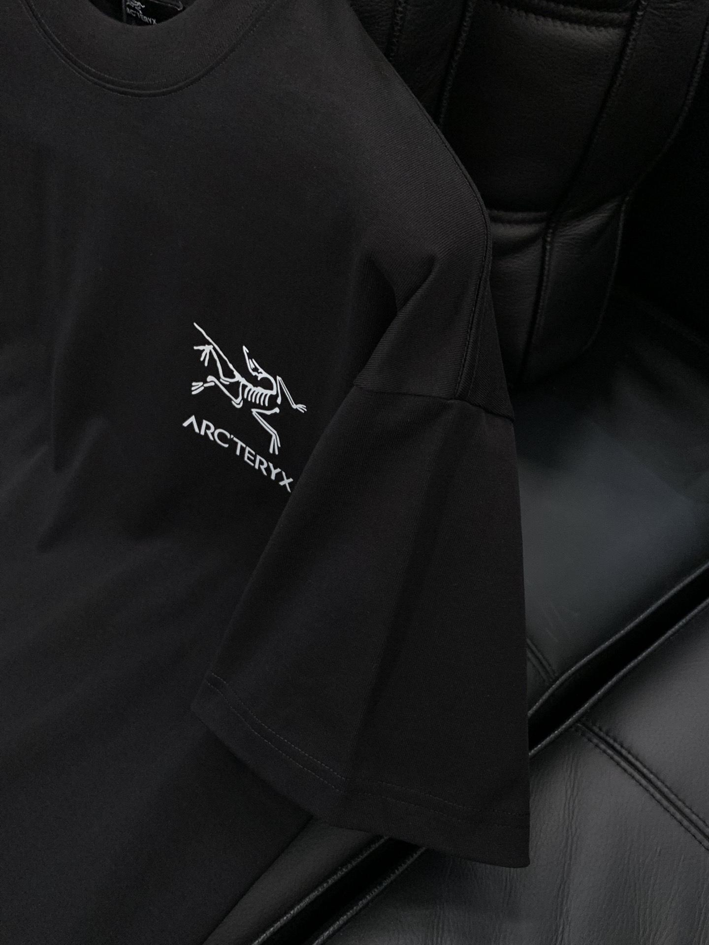 ，ARCTERYX 始祖鸟，2025夏季AW新品，时尚休闲圆领短袖T恤，专柜同步有售，原单狠货，进口原版