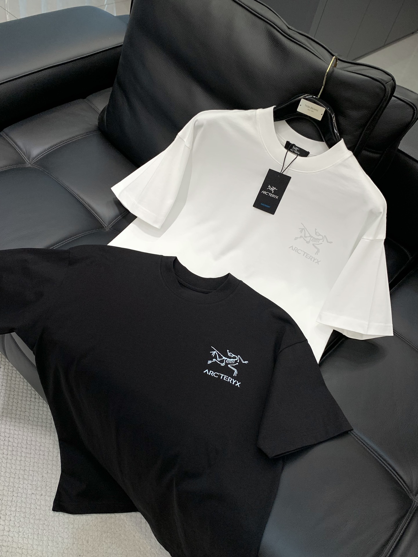 ，ARCTERYX 始祖鸟，2025夏季AW新品，时尚休闲圆领短袖T恤，专柜同步有售，原单狠货，进口原版