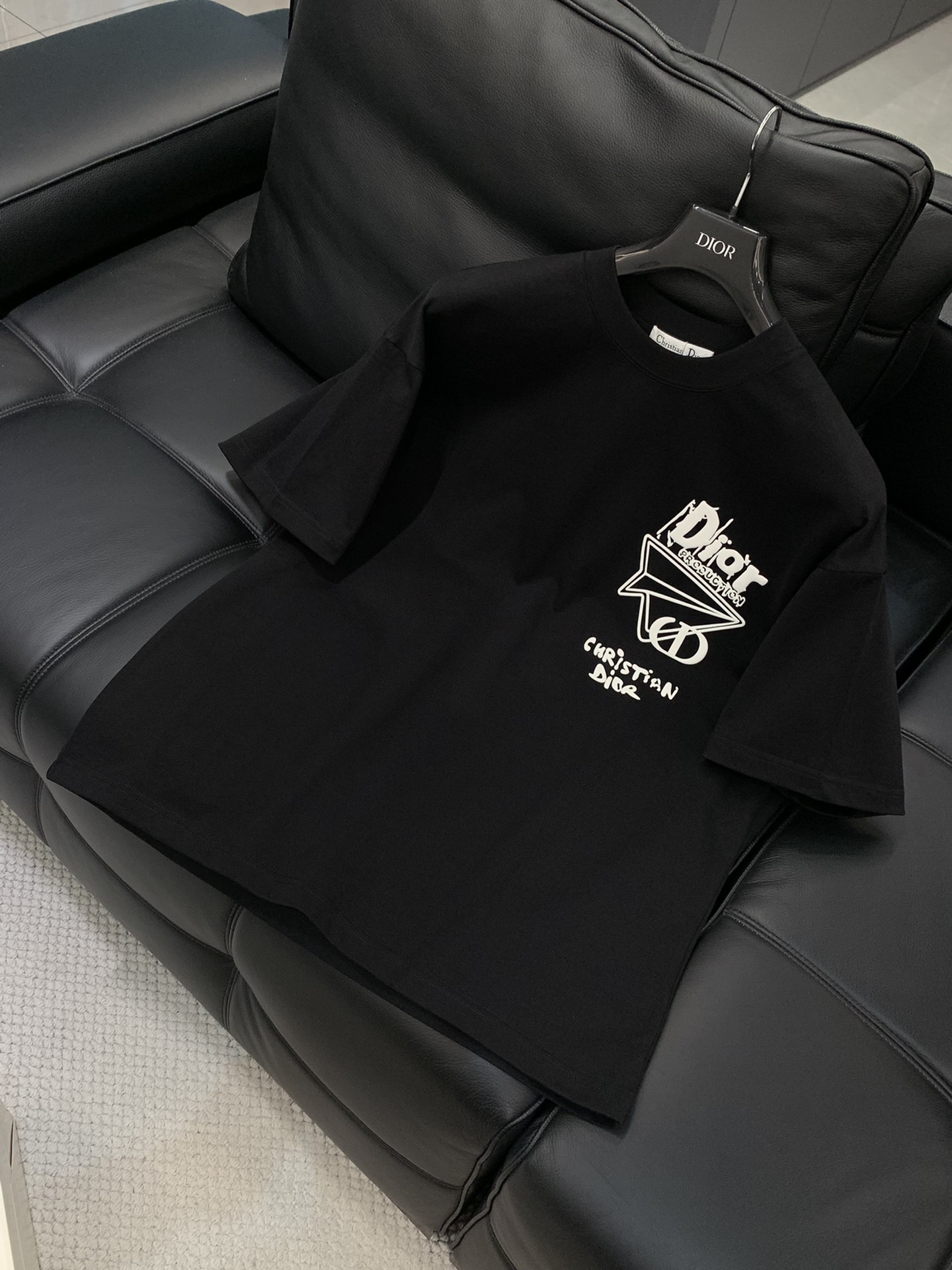 ，Dior 迪奥， 2025夏季新品，专柜同步有售，简约时尚休闲圆领短袖T恤，原版进口面料，舒适透气，顶