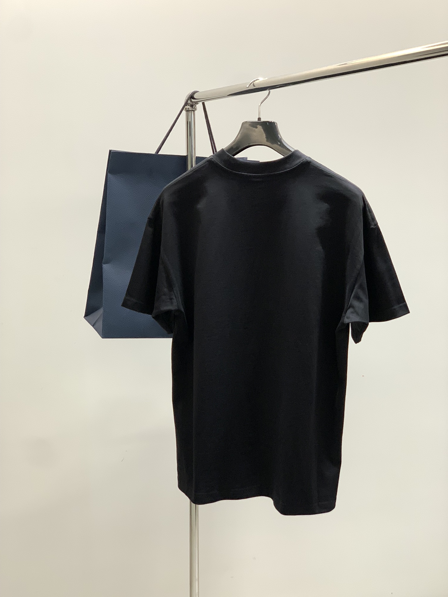 ，Dior 迪奥， 2025夏季新品，专柜同步有售，简约时尚休闲圆领短袖T恤，原版进口面料，舒适透气，顶