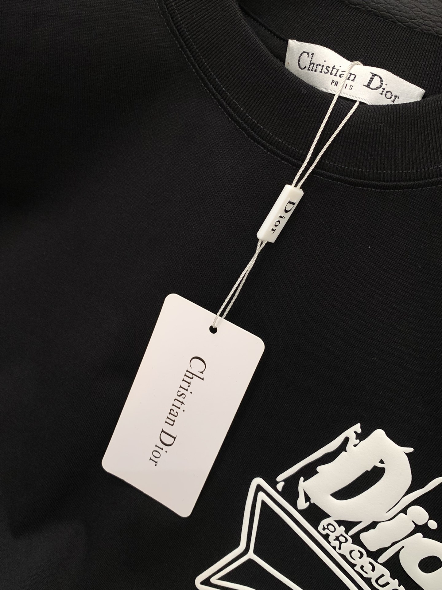 ，Dior 迪奥， 2025夏季新品，专柜同步有售，简约时尚休闲圆领短袖T恤，原版进口面料，舒适透气，顶