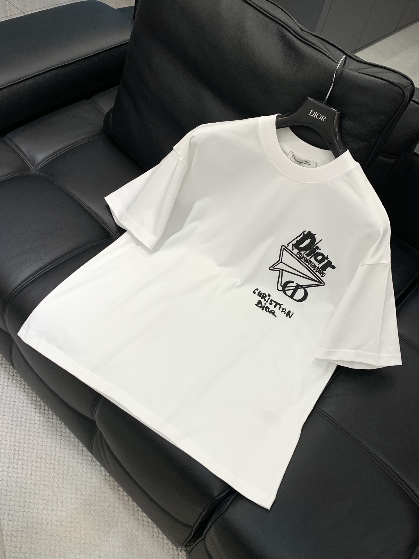 ，Dior 迪奥， 2025夏季新品，专柜同步有售，简约时尚休闲圆领短袖T恤，原版进口面料，舒适透气，顶