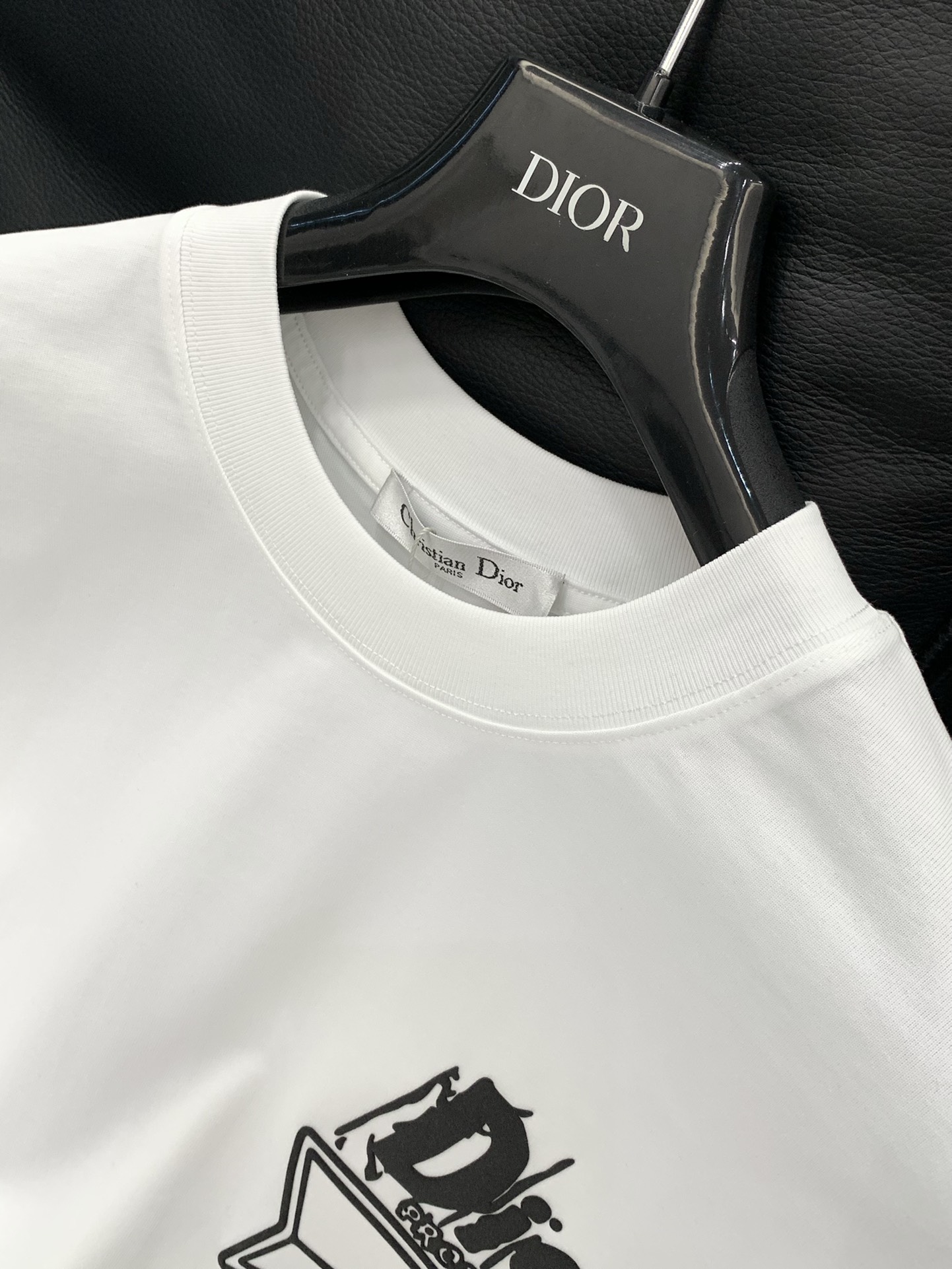 ，Dior 迪奥， 2025夏季新品，专柜同步有售，简约时尚休闲圆领短袖T恤，原版进口面料，舒适透气，顶